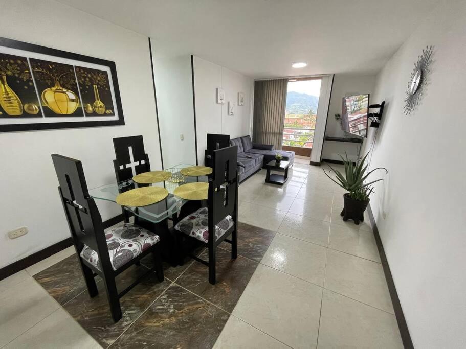 Amplio Apartamento en Papiro