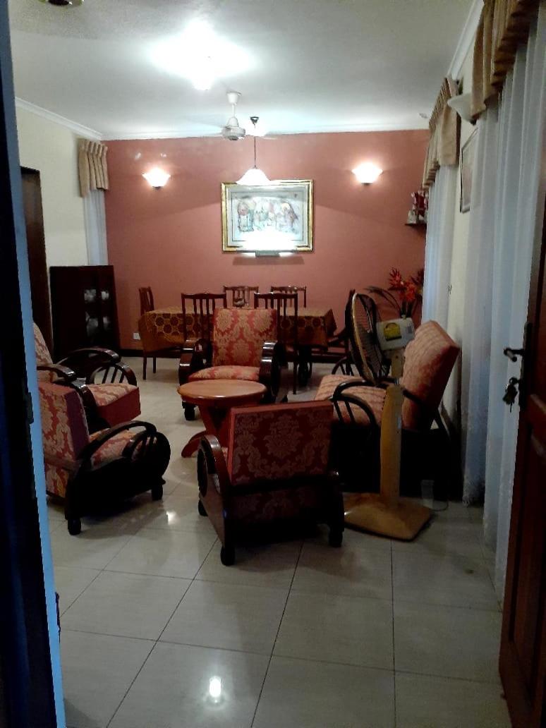Negombo Holiday Home