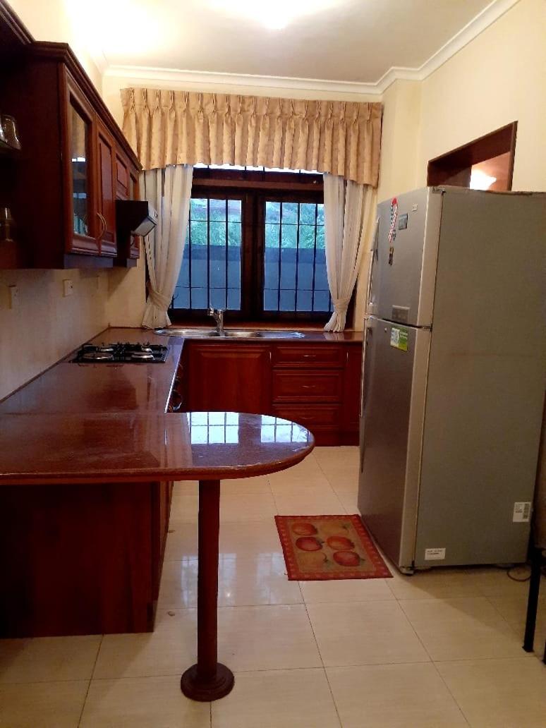 Negombo Holiday Home