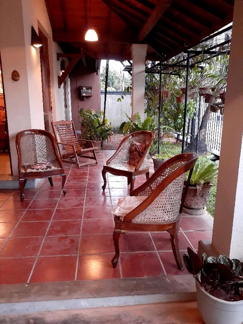 Negombo Holiday Home