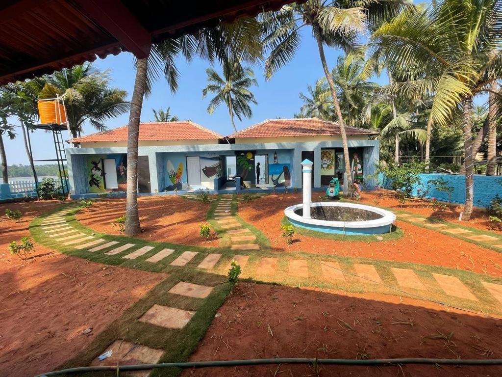Blue Lagoon Homestay