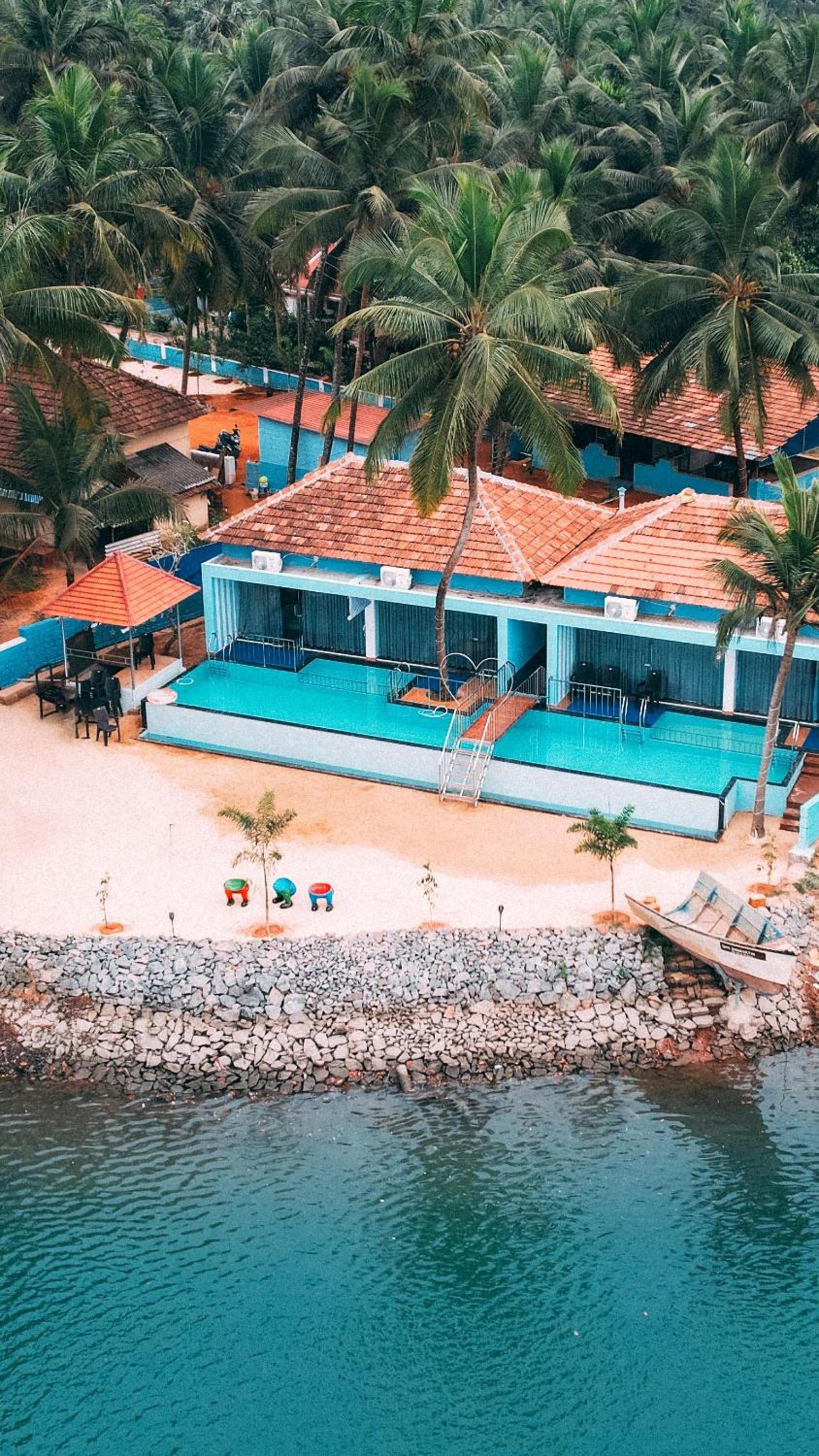 Blue Lagoon Homestay