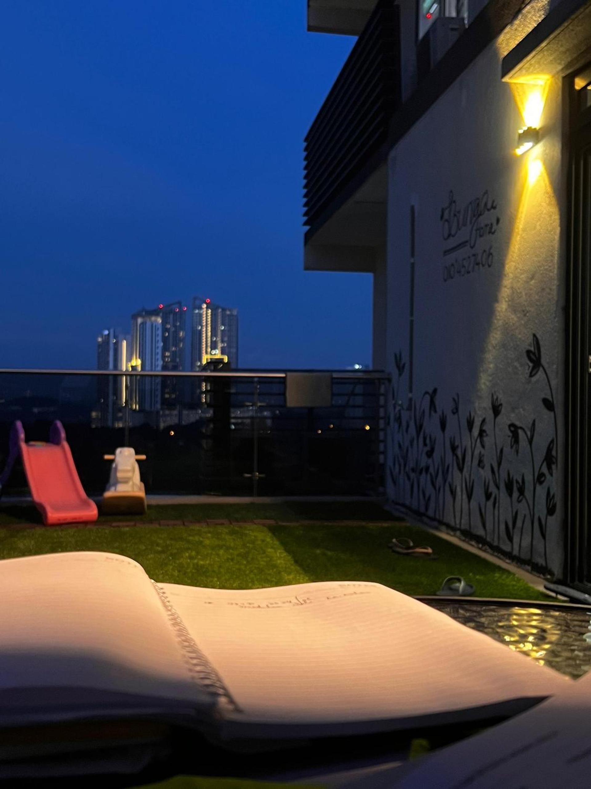 D Bunga مسلم Homestay Pool View Legoland Nusajaya photo 5