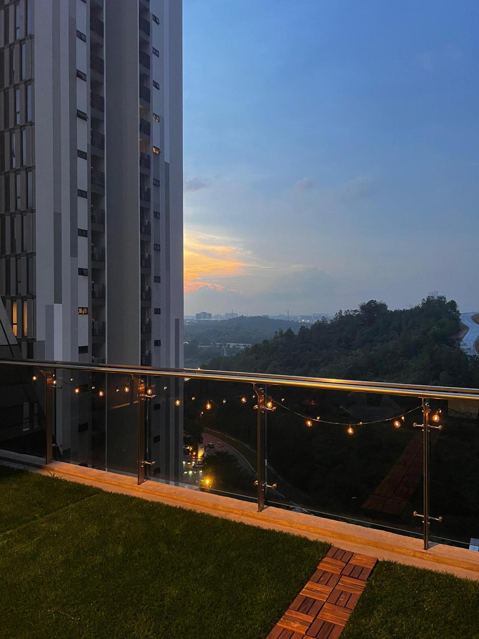 D Bunga مسلم Homestay Pool View Legoland Nusajaya photo 4
