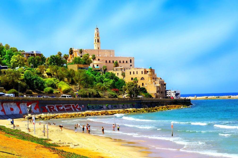 Stylish & Cozy 2 bedroom in the heart of Yafo view 4