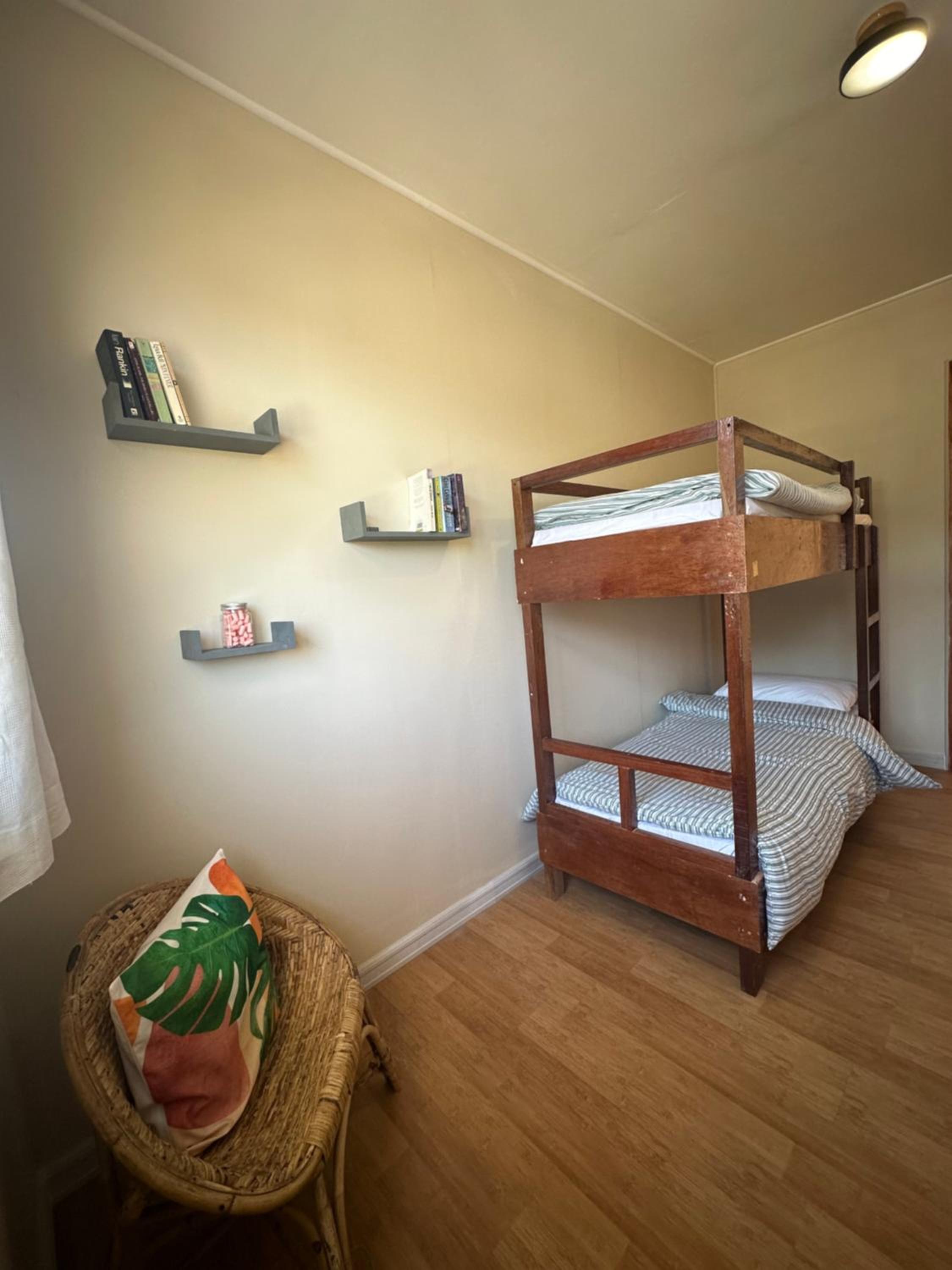 Riverside 2bed cozy apartment view 2