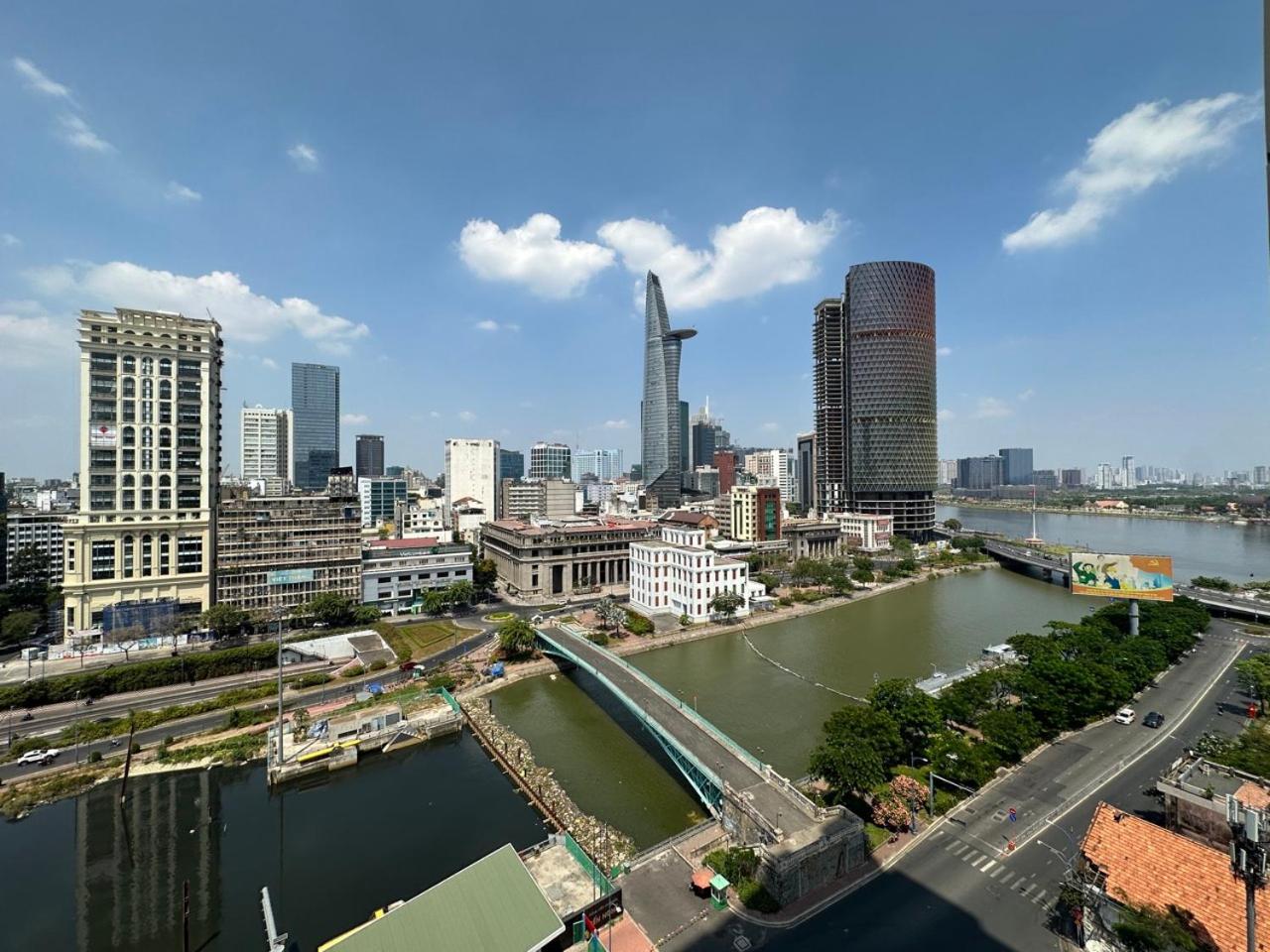 Highend SaigonRoyal 2BR 2WC CityView near BenThanh