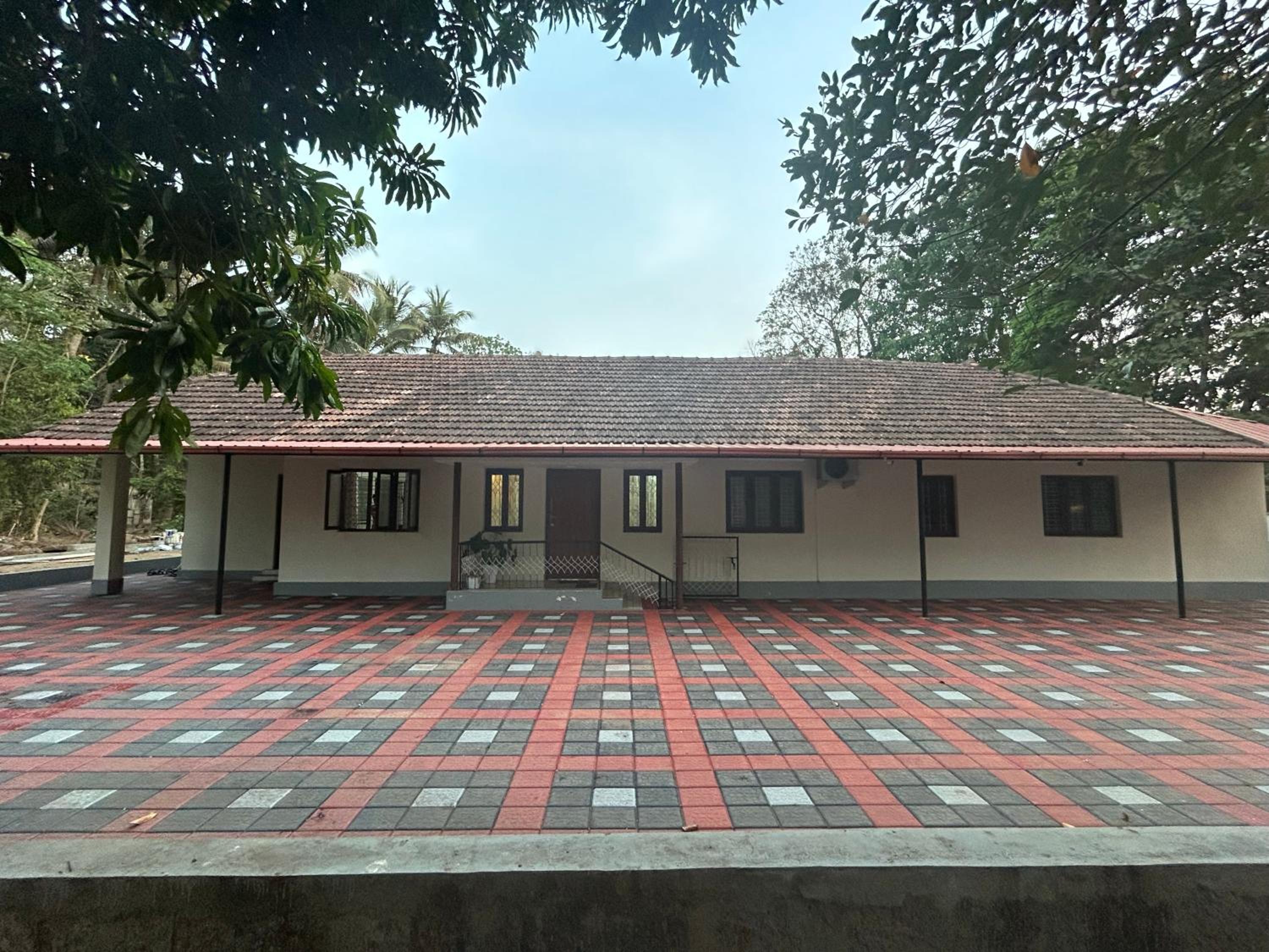 Glanwoods Inn - 2BHK Independent Private house in Mangalore - Pets allowed