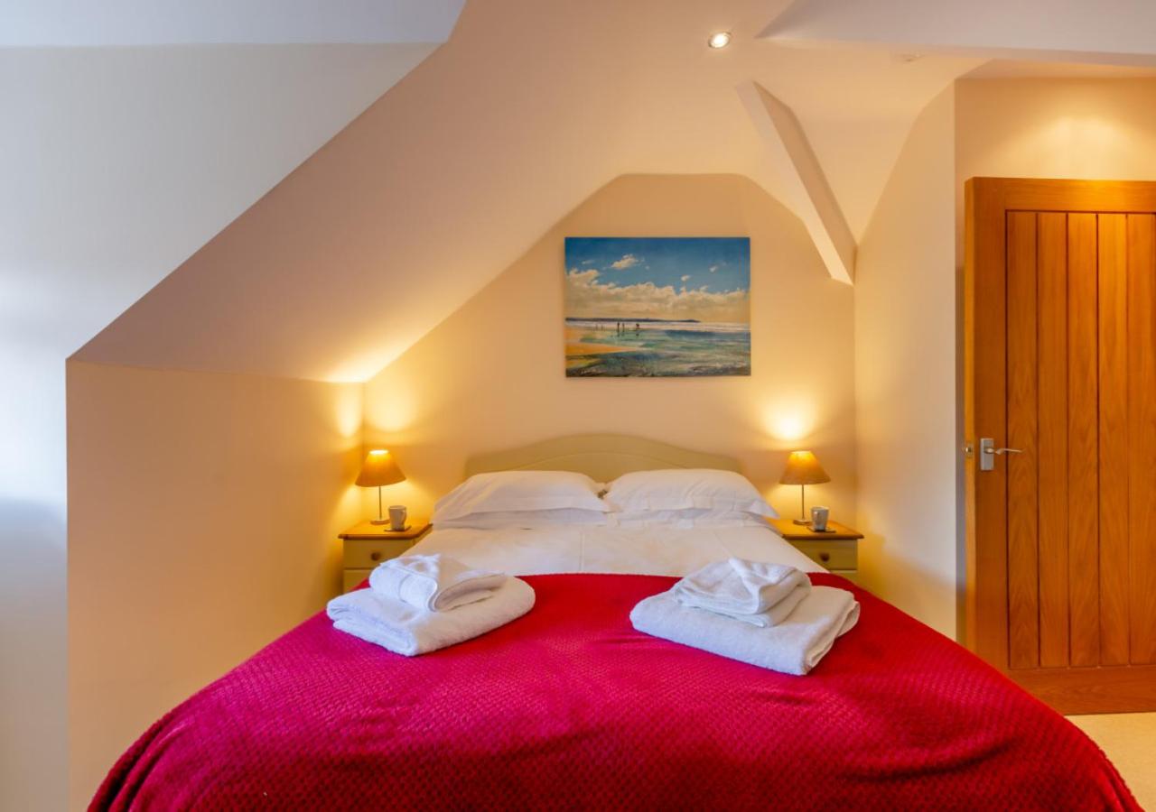 3 Bed in Whitby oc-w088