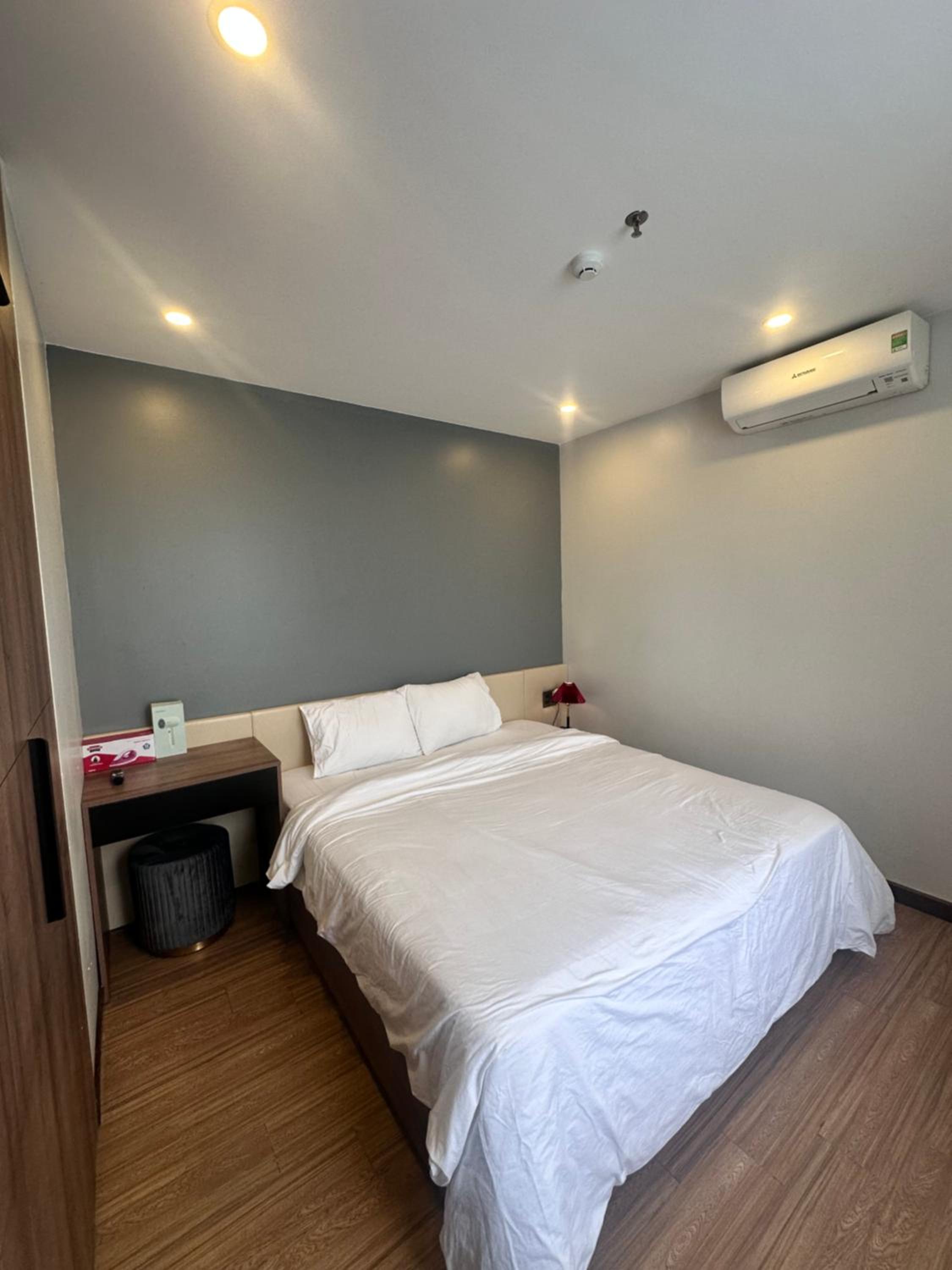 Căn phòng tràn ngập ánh sáng tự nhiên luôn mang lại nguồn năng lượng tích cực view 4