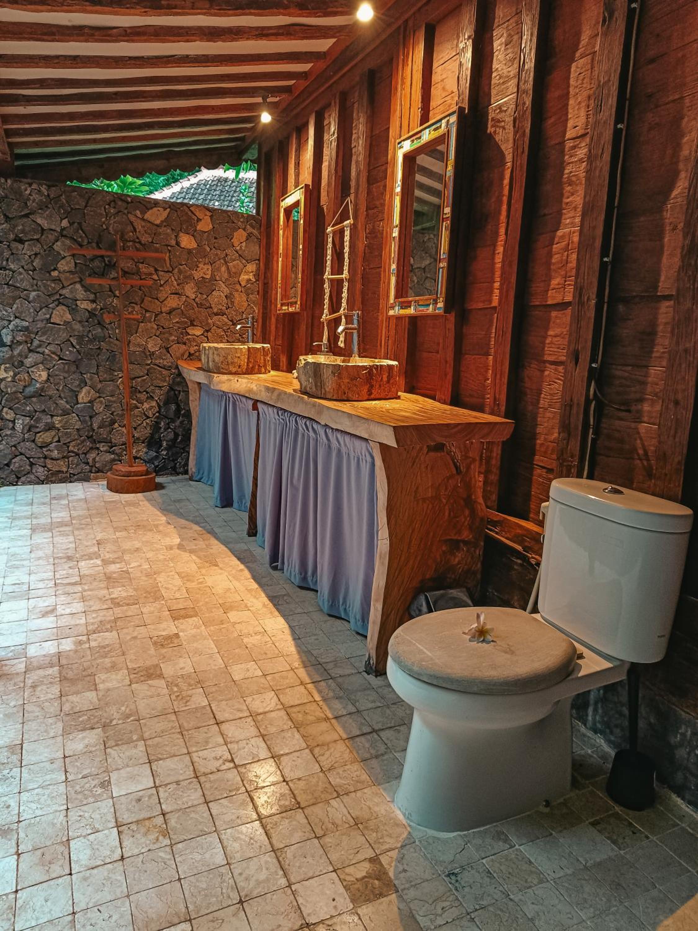 Alaya Ecolodge
