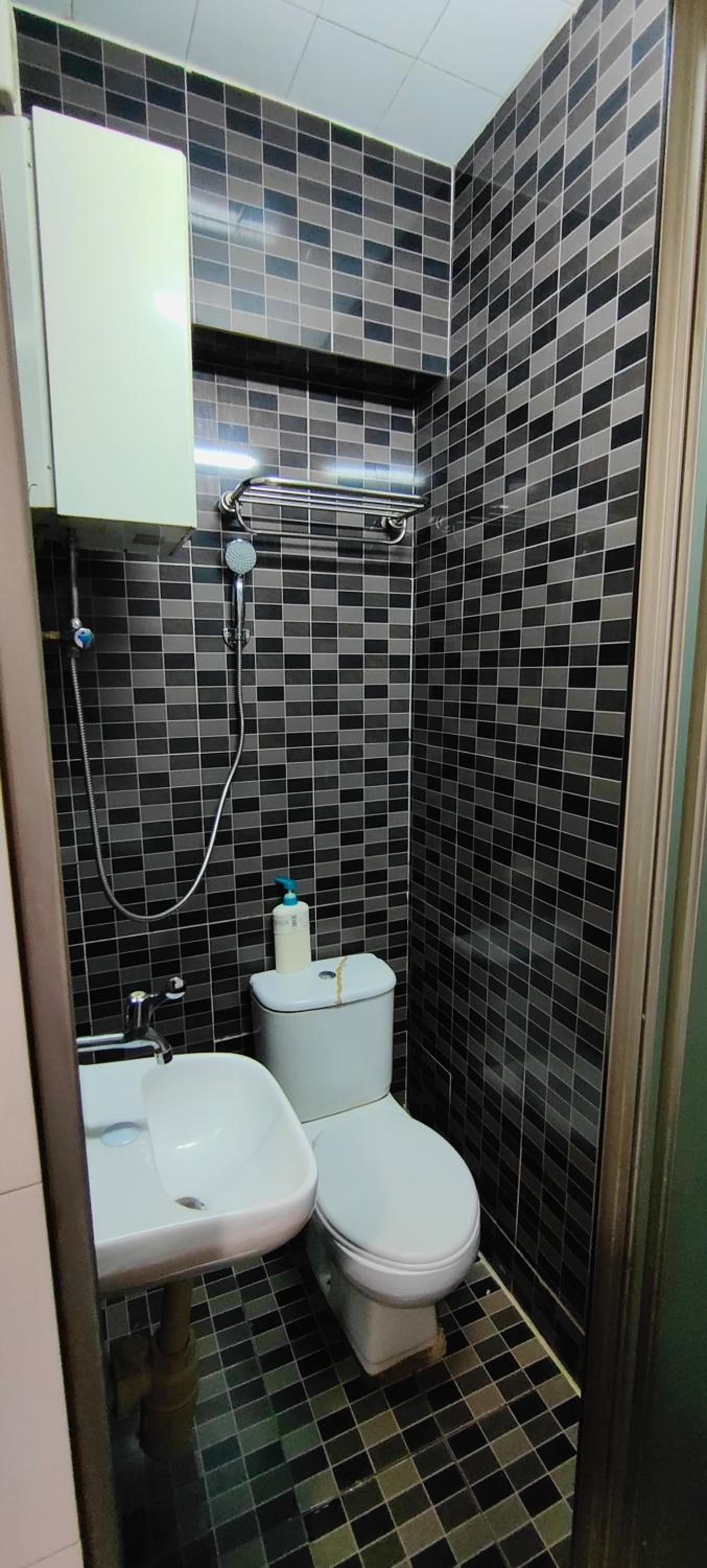 Four Seasons Hostel