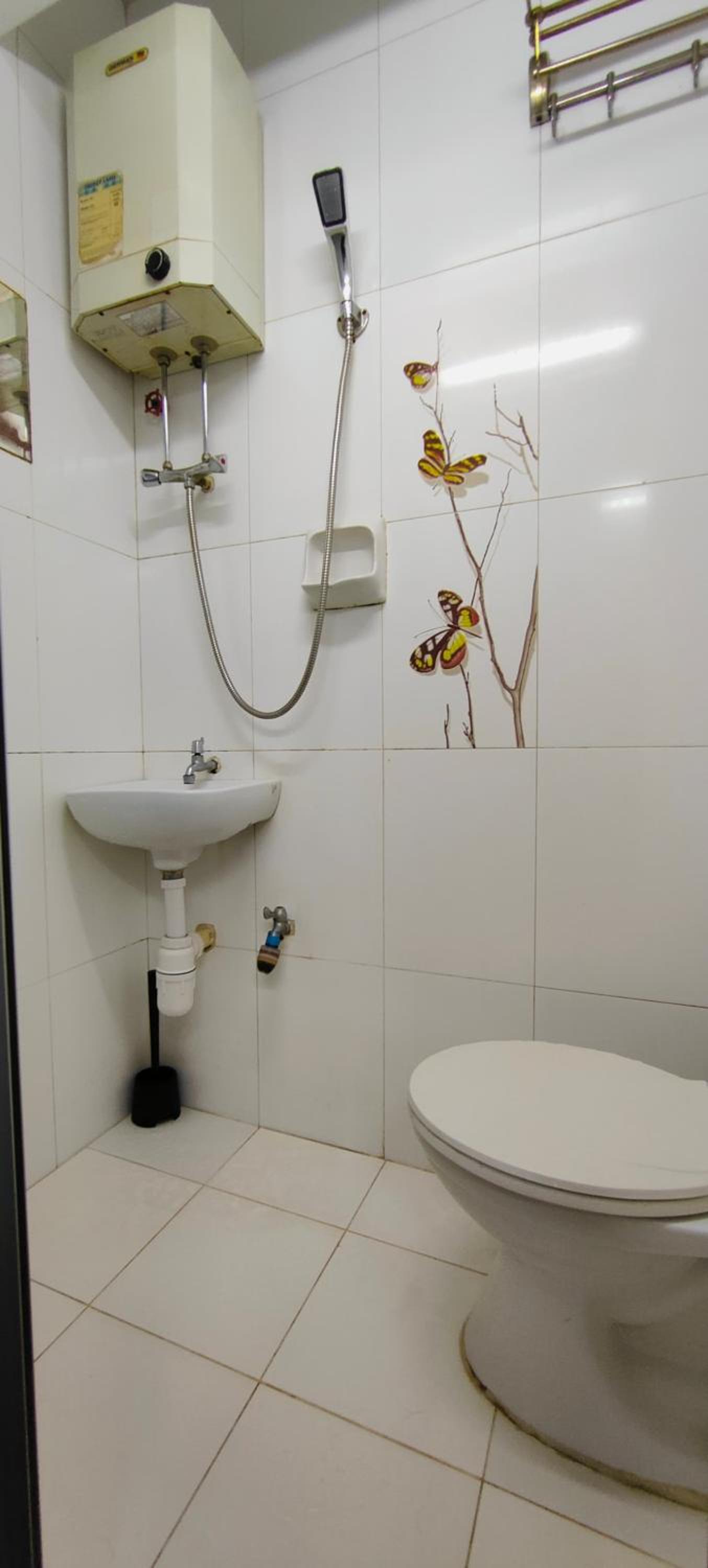 Four Seasons Hostel