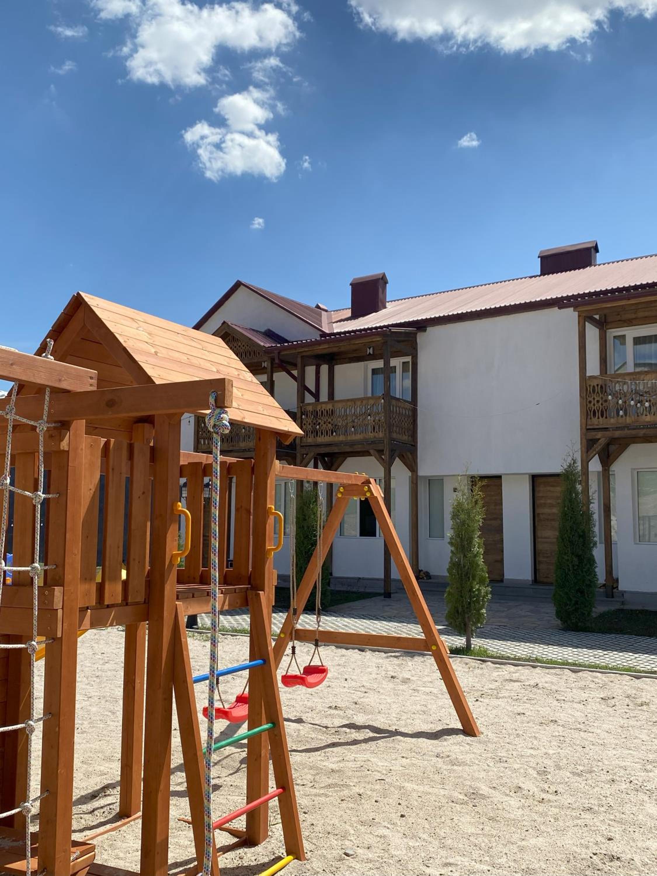 Motives Inn Dilijan