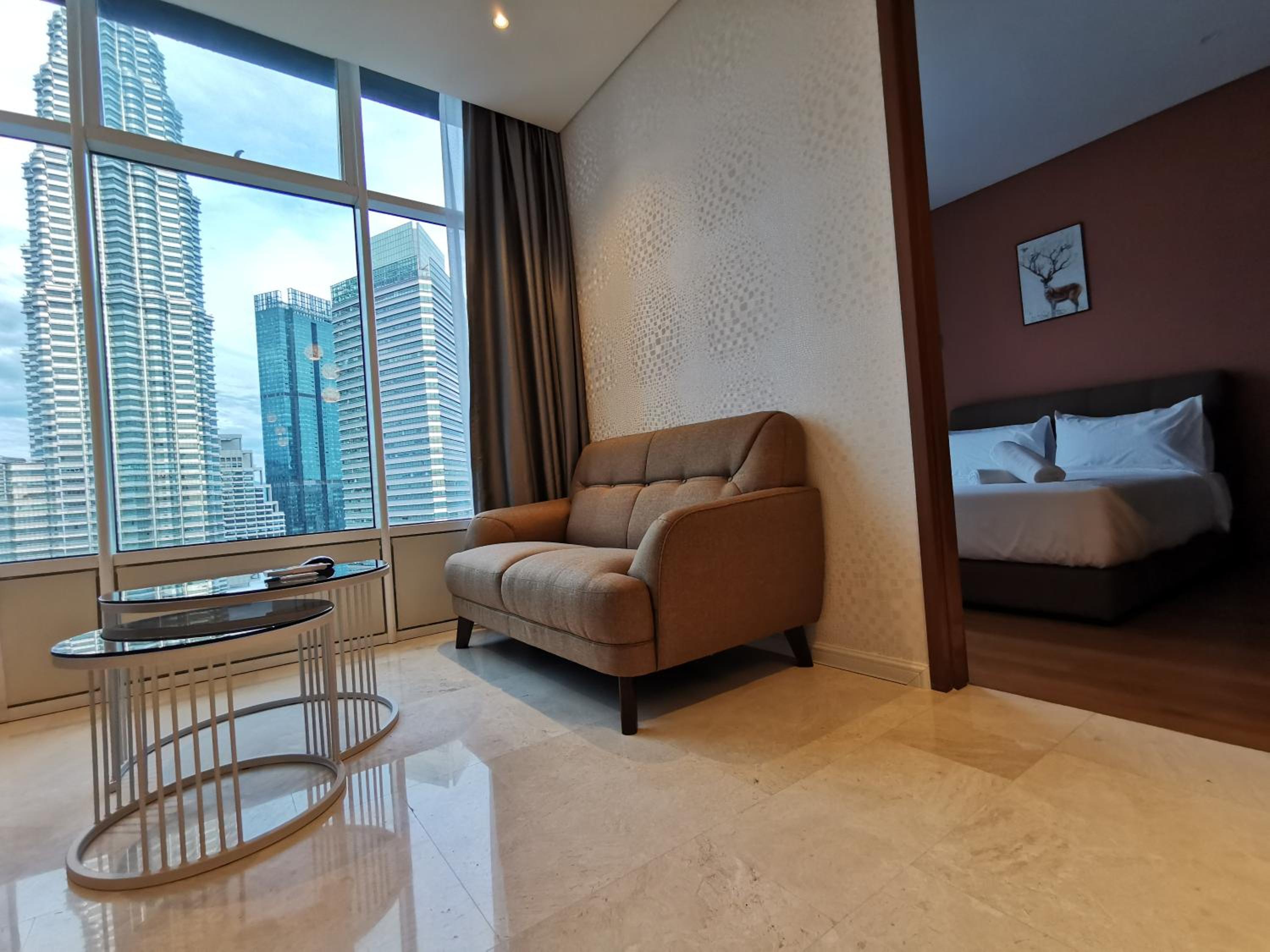 Sky Suites KLCC 3min walk to Twin Tower