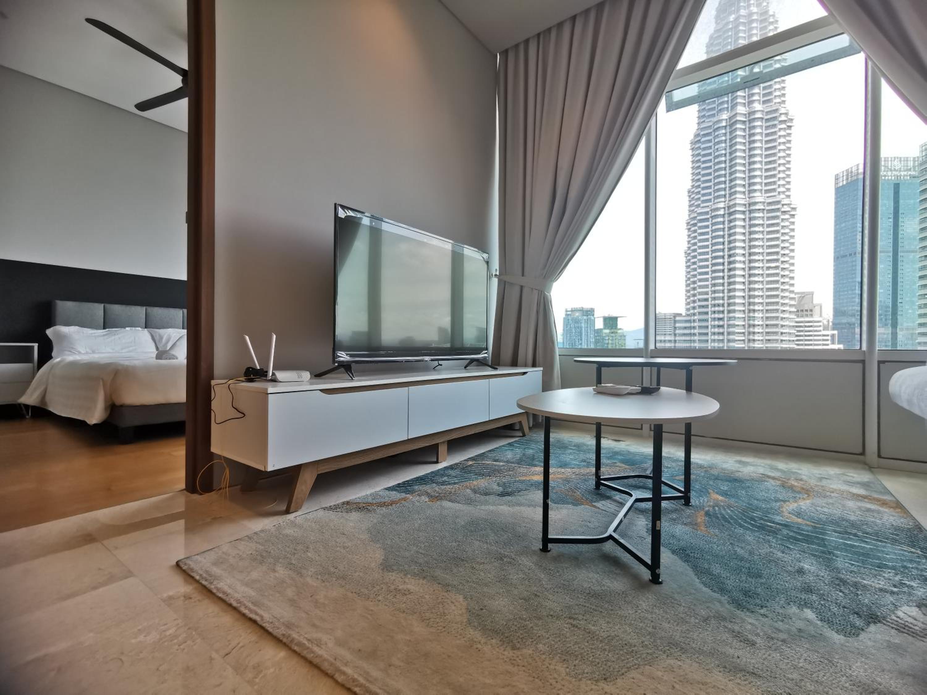 Sky Suites KLCC 3min walk to Twin Tower