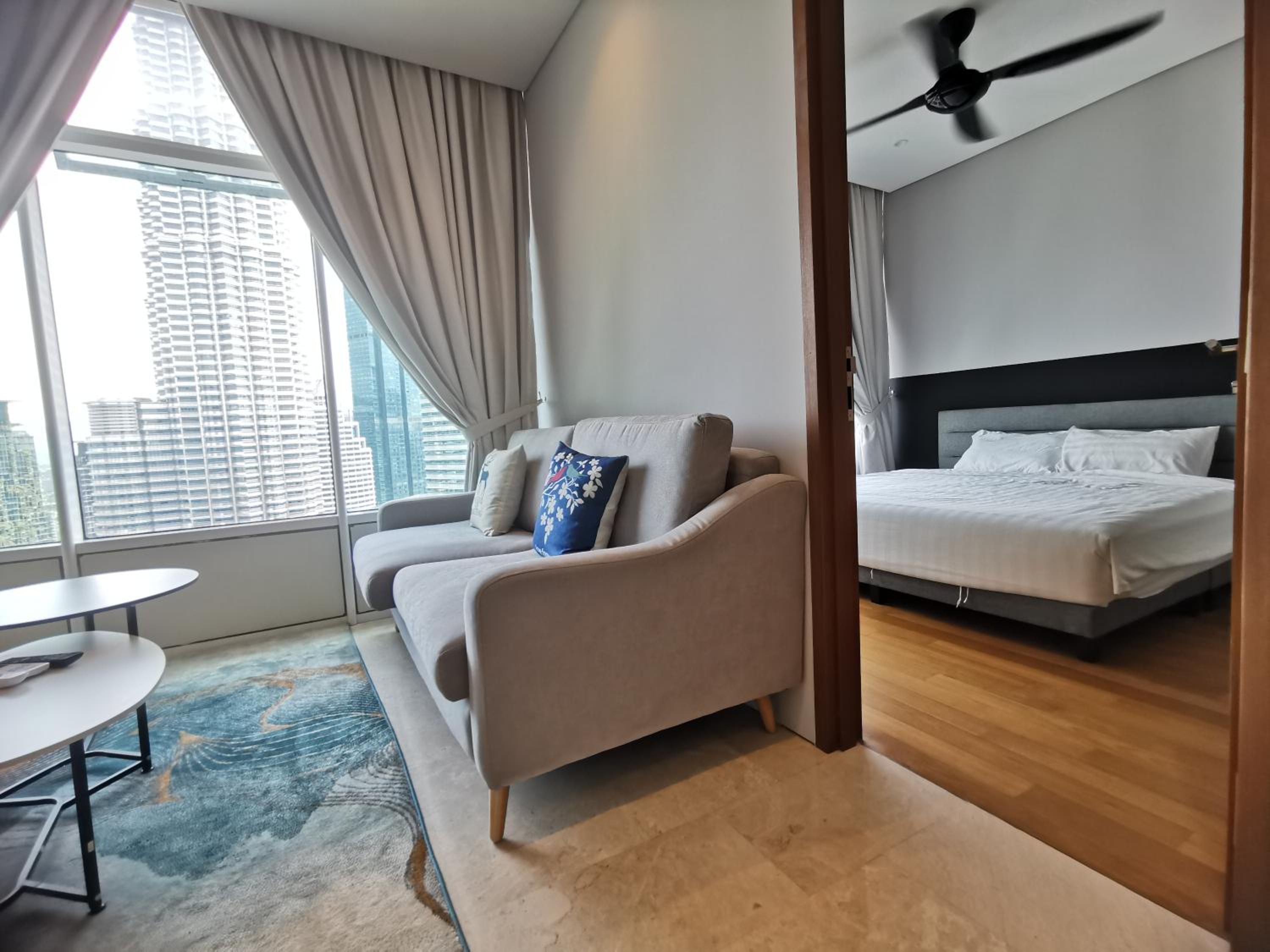 Sky Suites KLCC 3min walk to Twin Tower