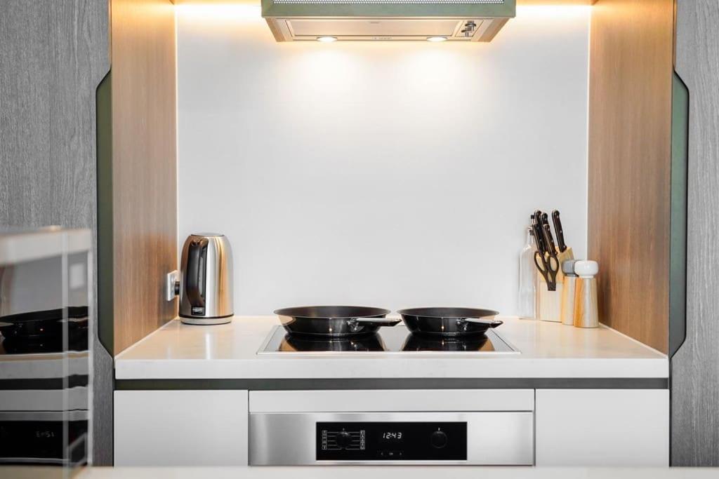 New Urban Sanctuary At UNO-Perfect Location 2B1B