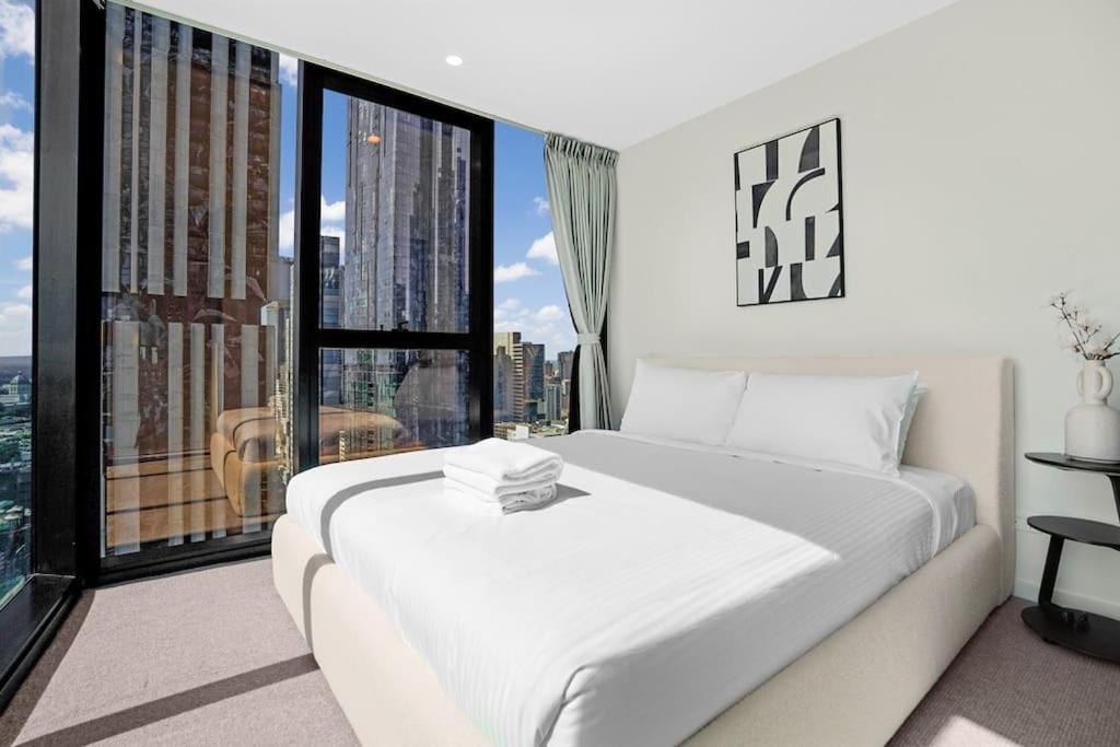 New Urban Sanctuary At UNO-Perfect Location 2B1B