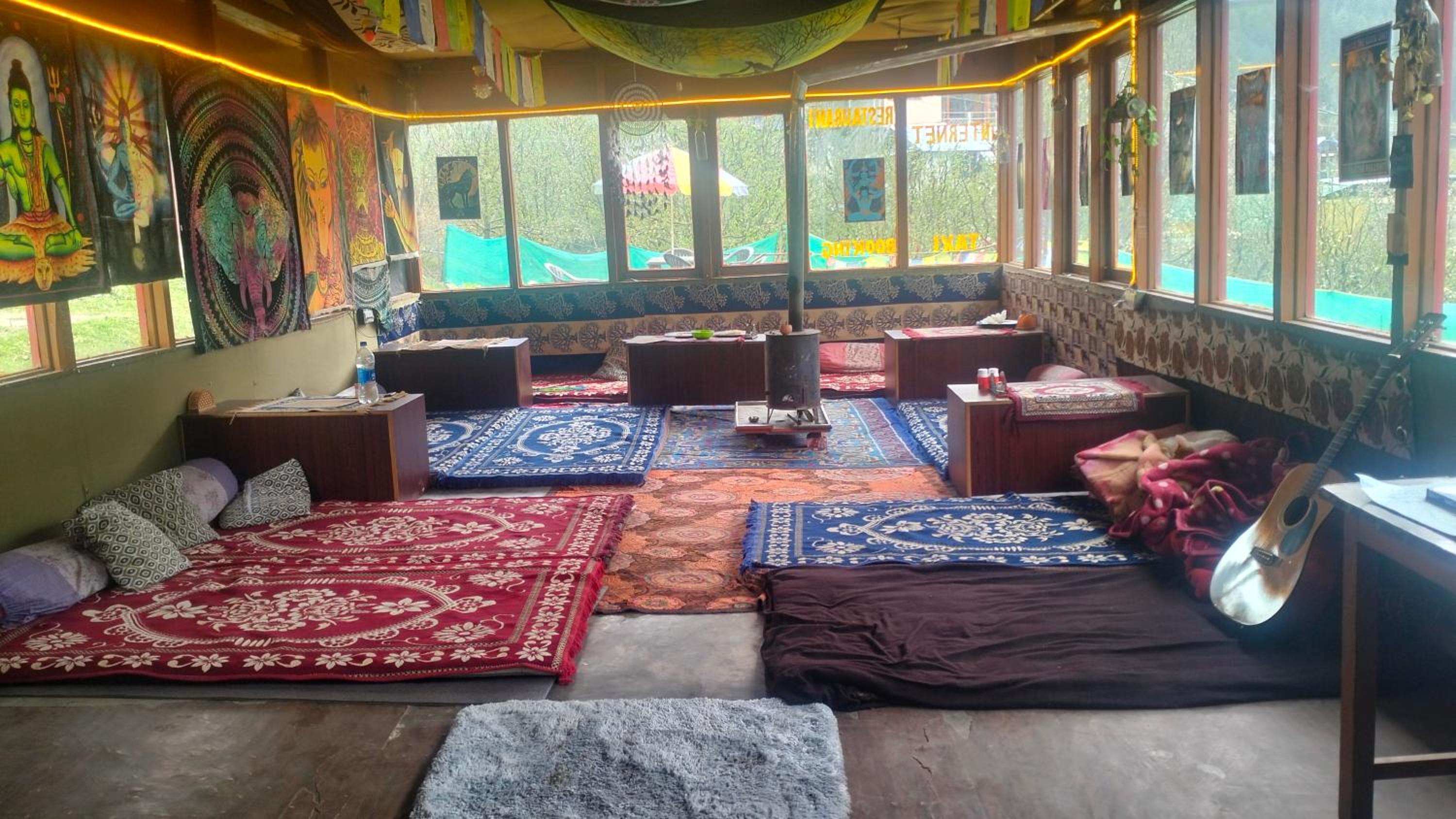Shalom Cafe & Guesthouse view 4