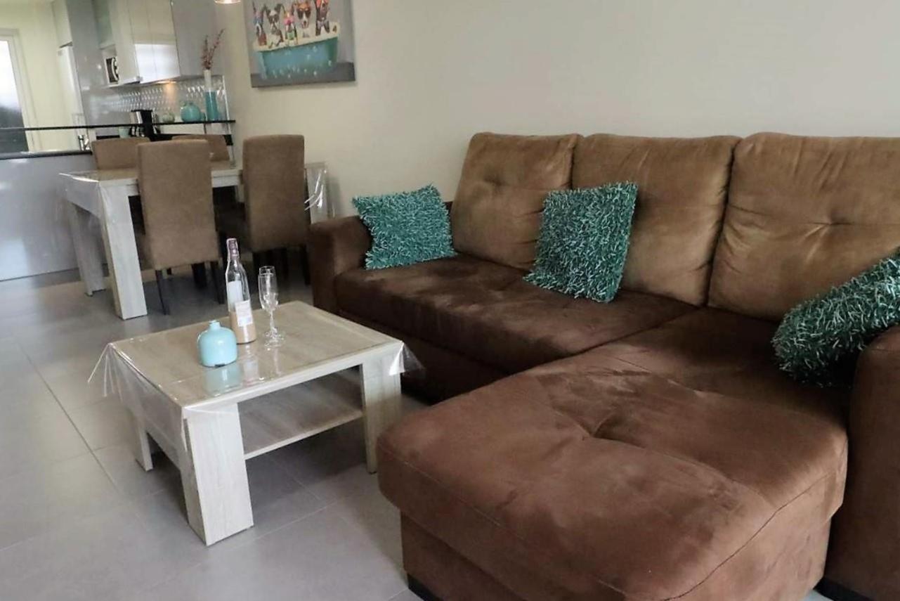 Buena vida piso con terraza y piscina comunitaria
