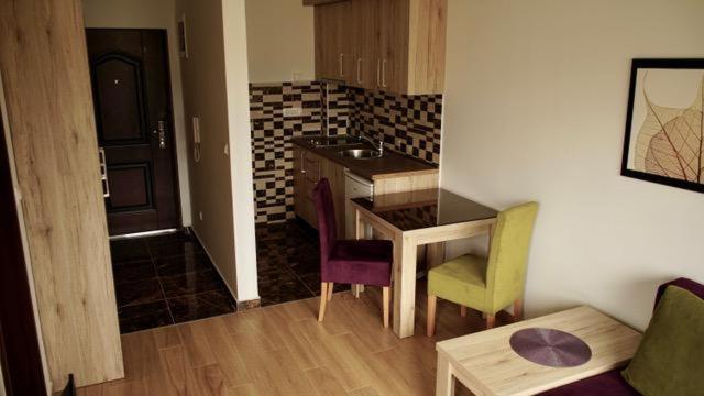 Apartment mit Balkon