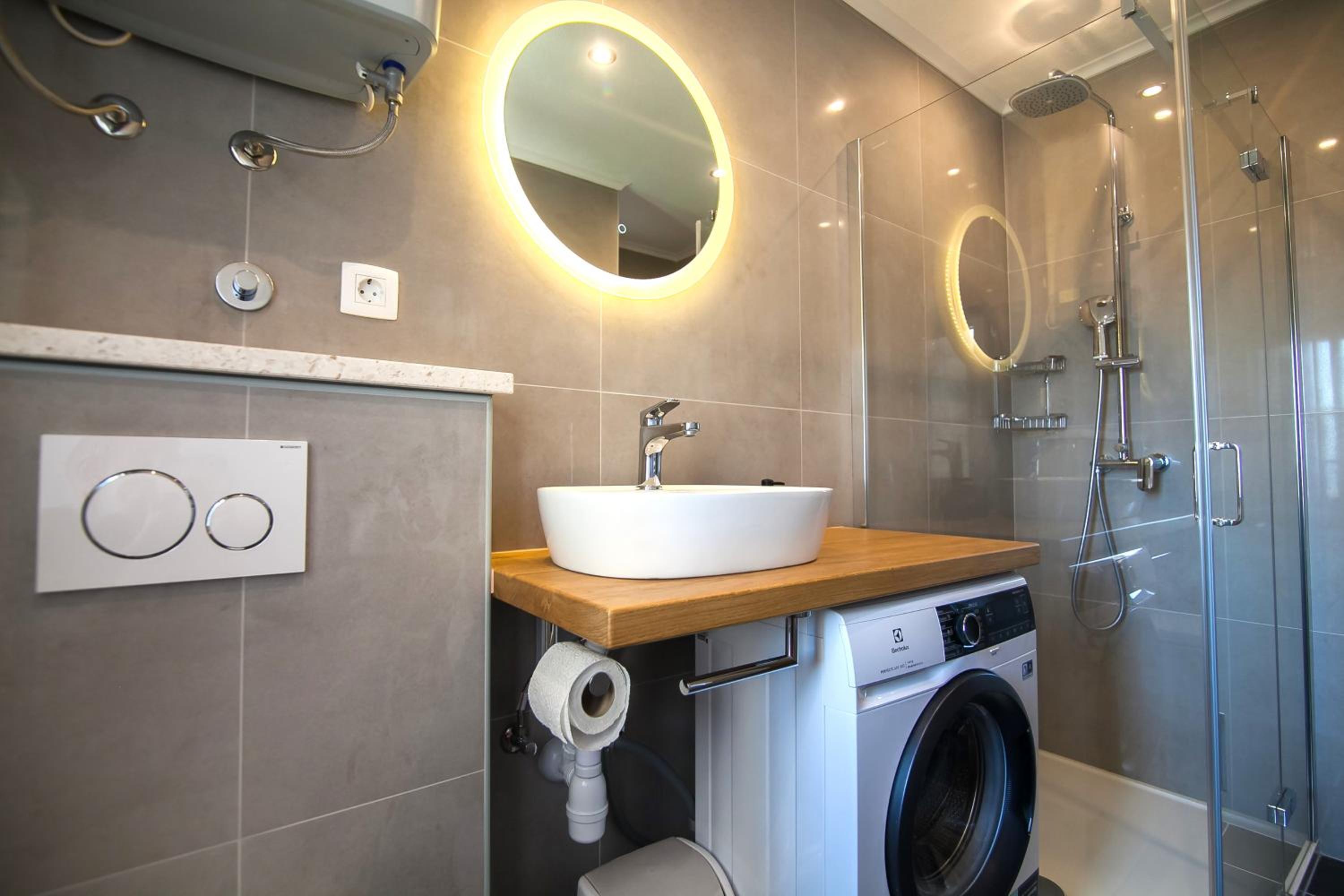 Sirius Apartments - Free Private Parking