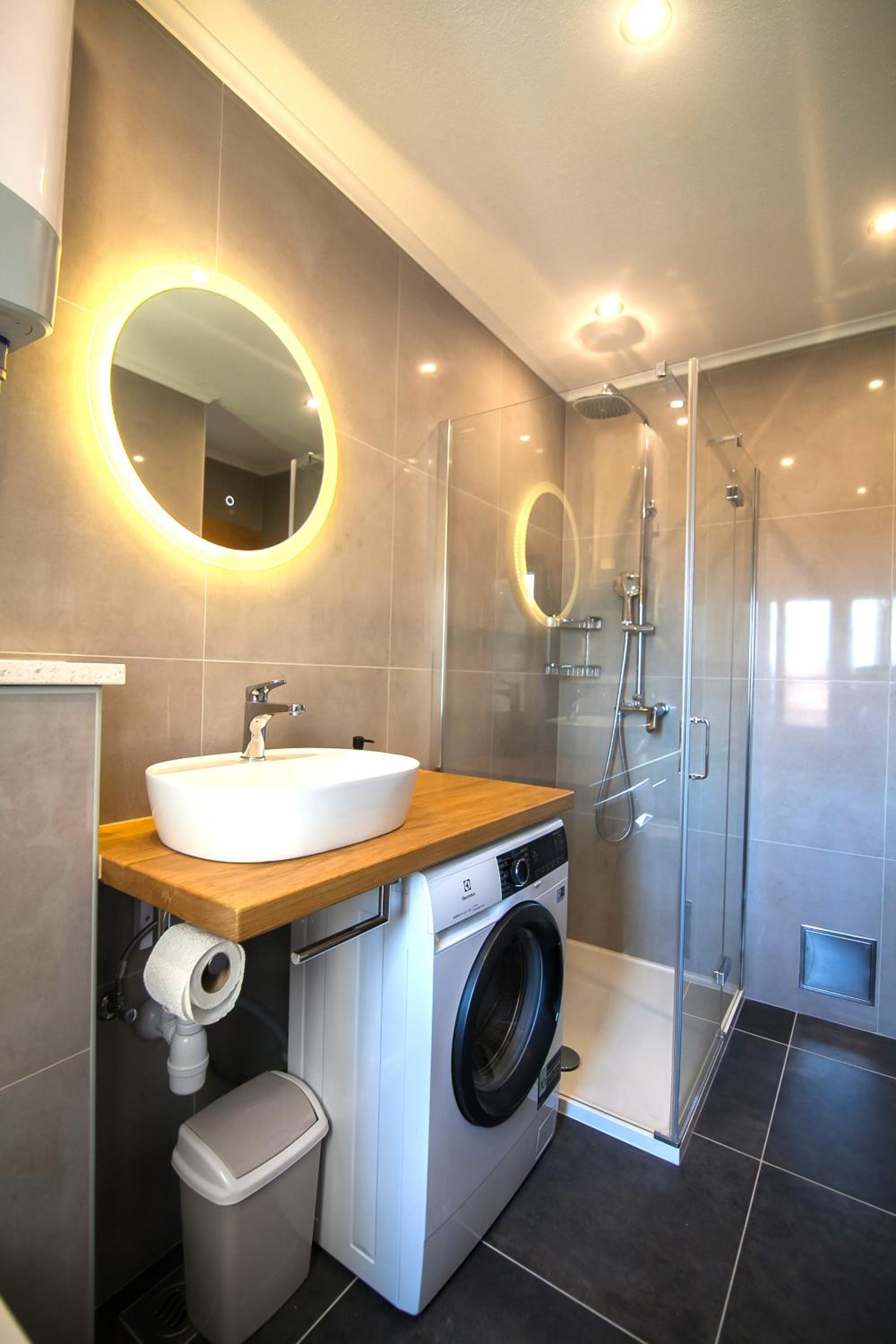 Sirius Apartments - Free Private Parking