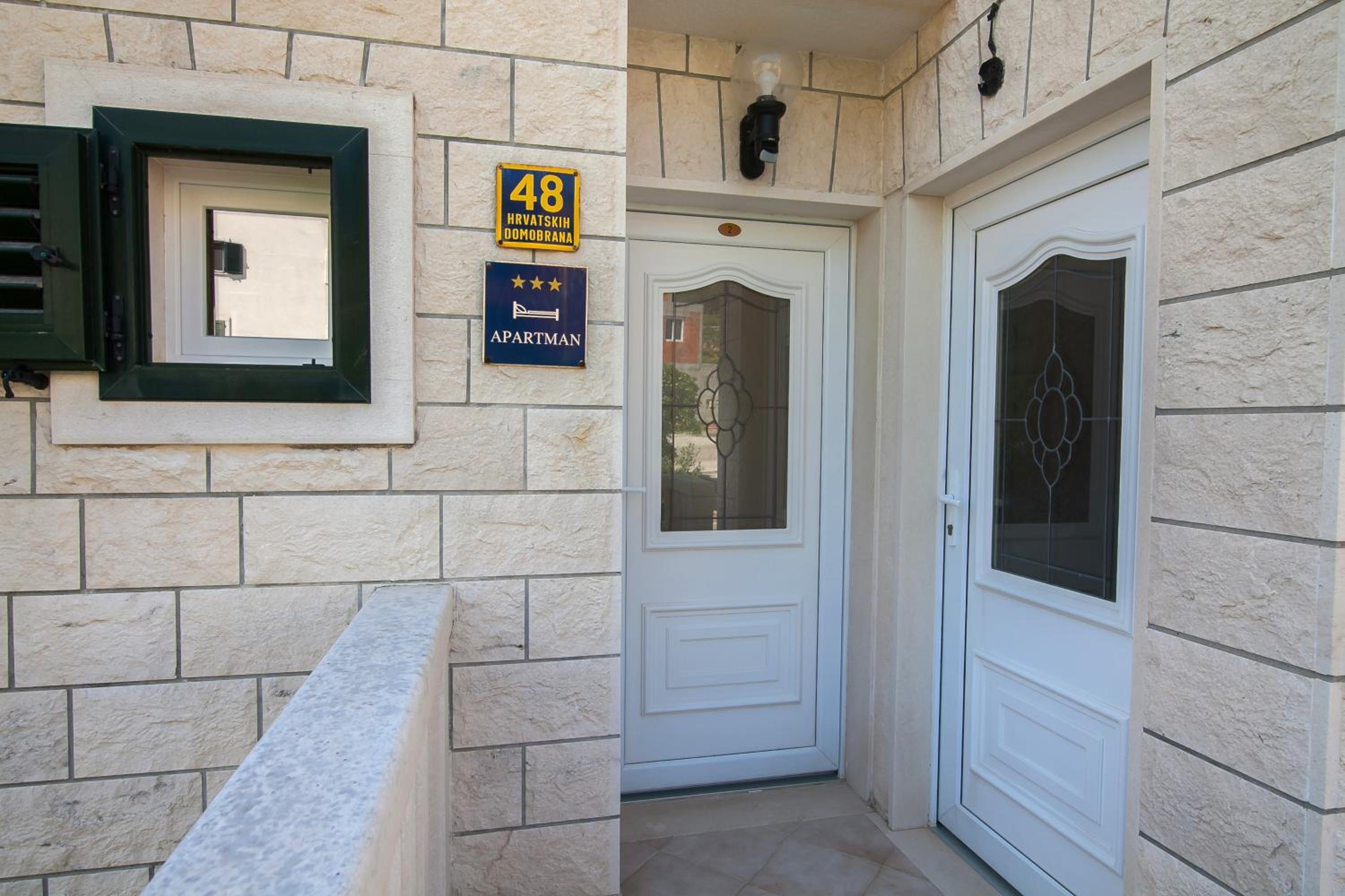 Sirius Apartments - Free Private Parking