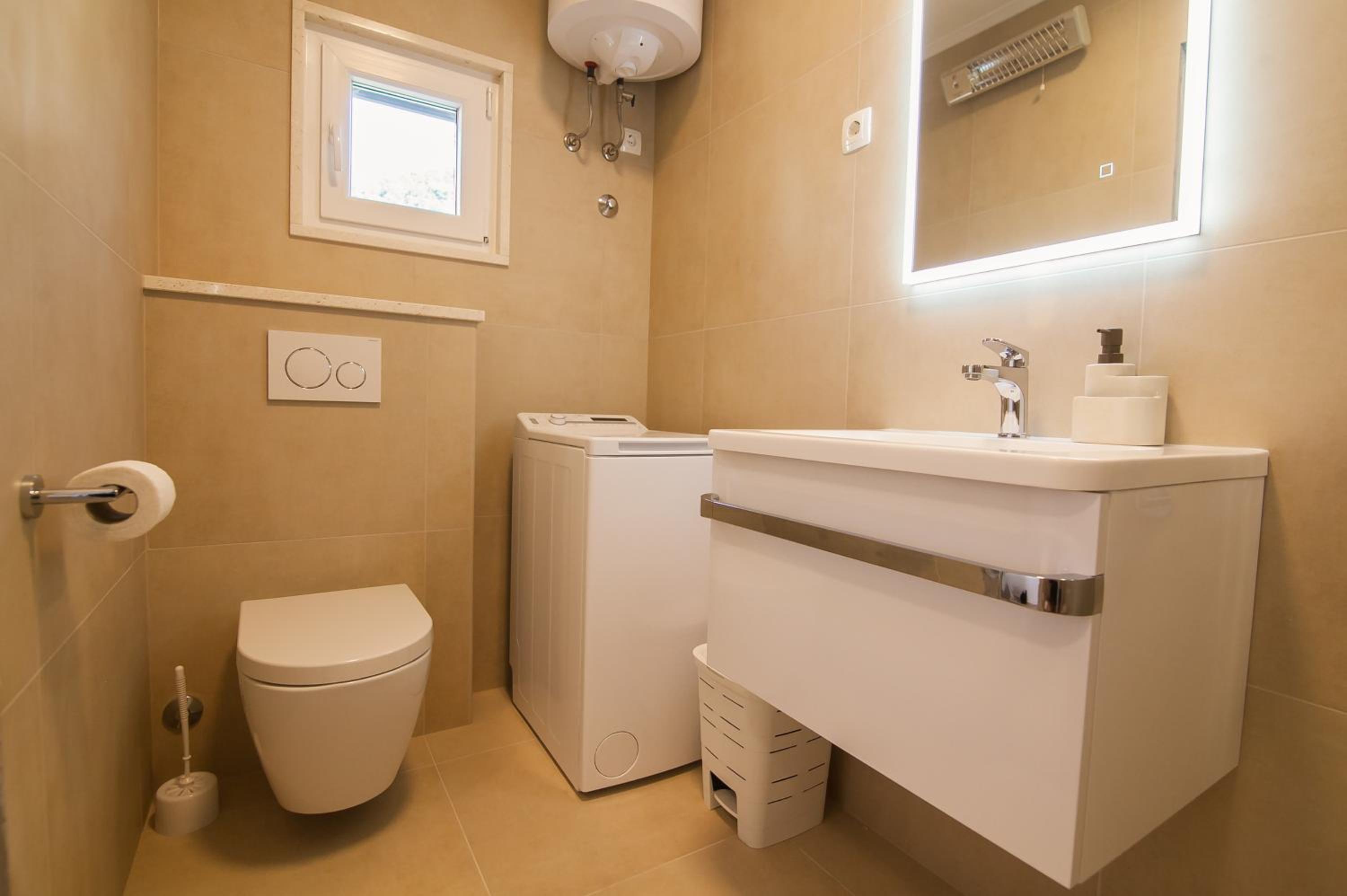 Sirius Apartments - Free Private Parking