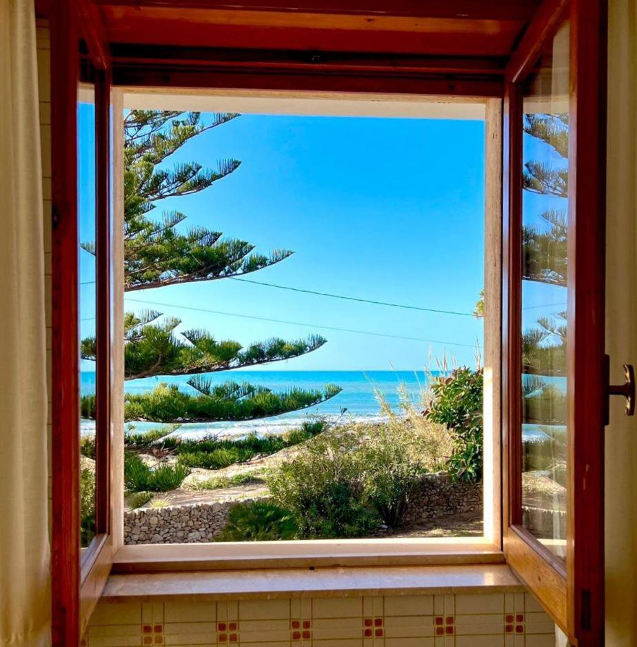 Casa Panarea - Villetta indipendente sul mare photo 2