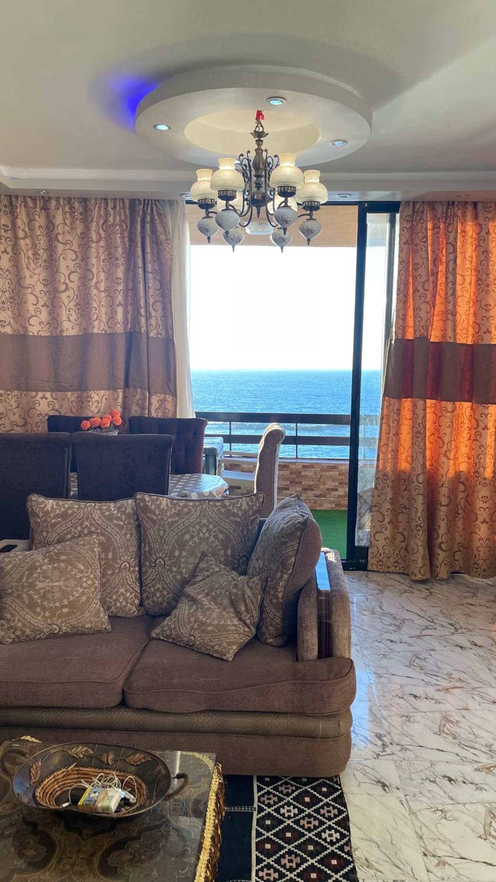 Stunning Seaview Apartment