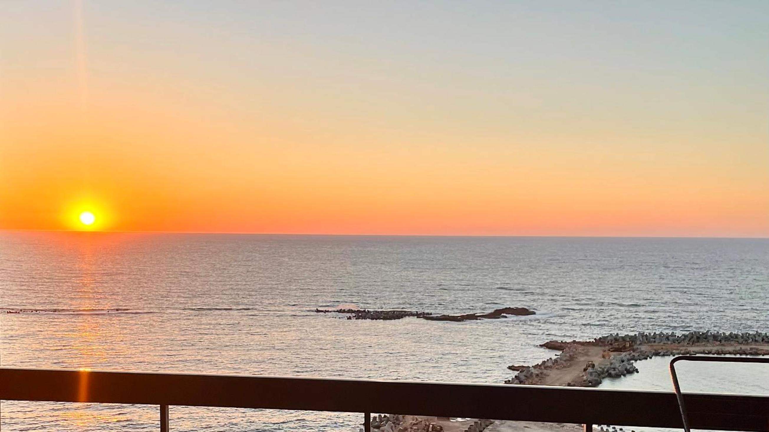 Stunning Seaview Apartment