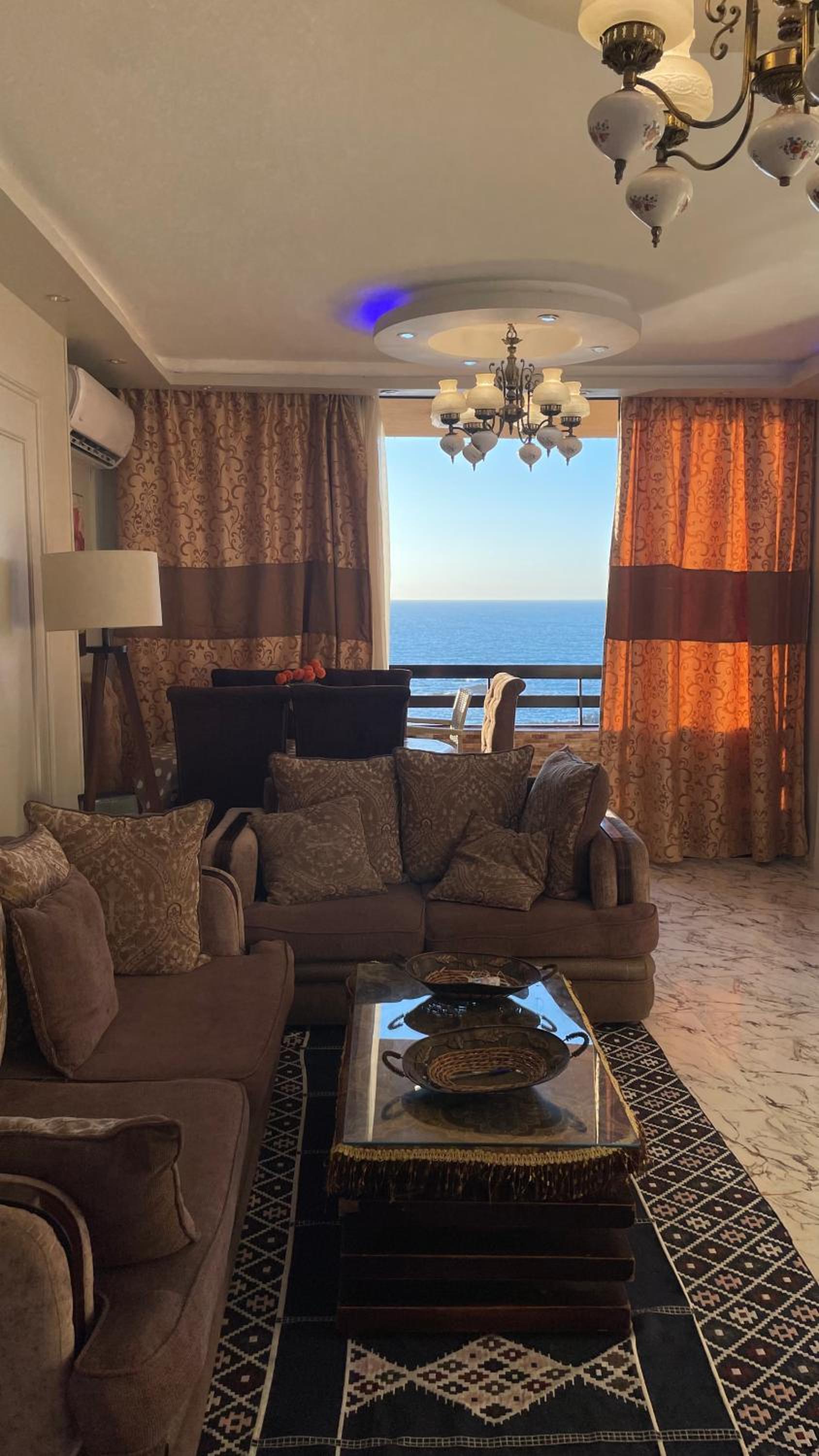 Stunning Seaview Apartment