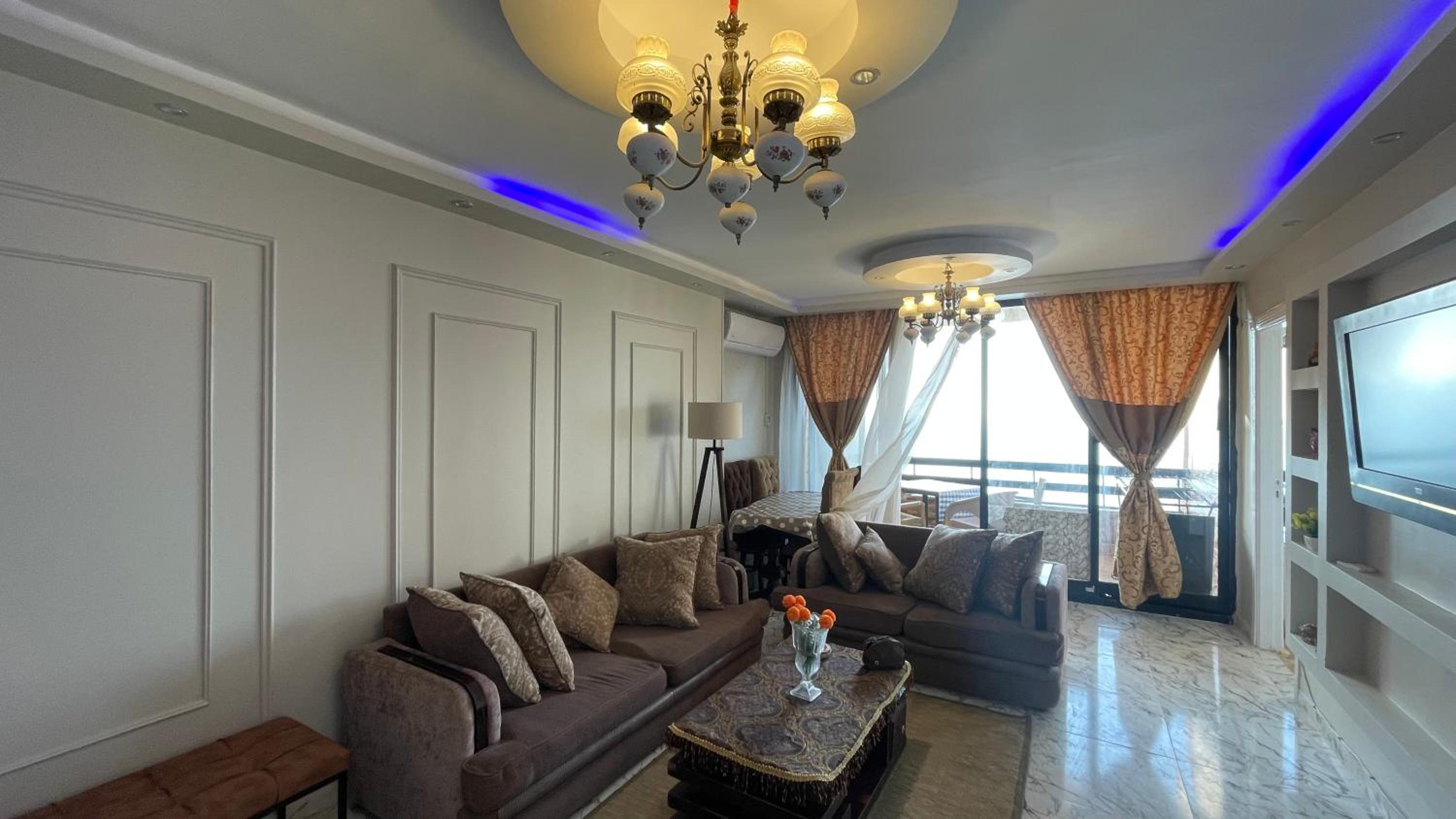 Stunning Seaview Apartment