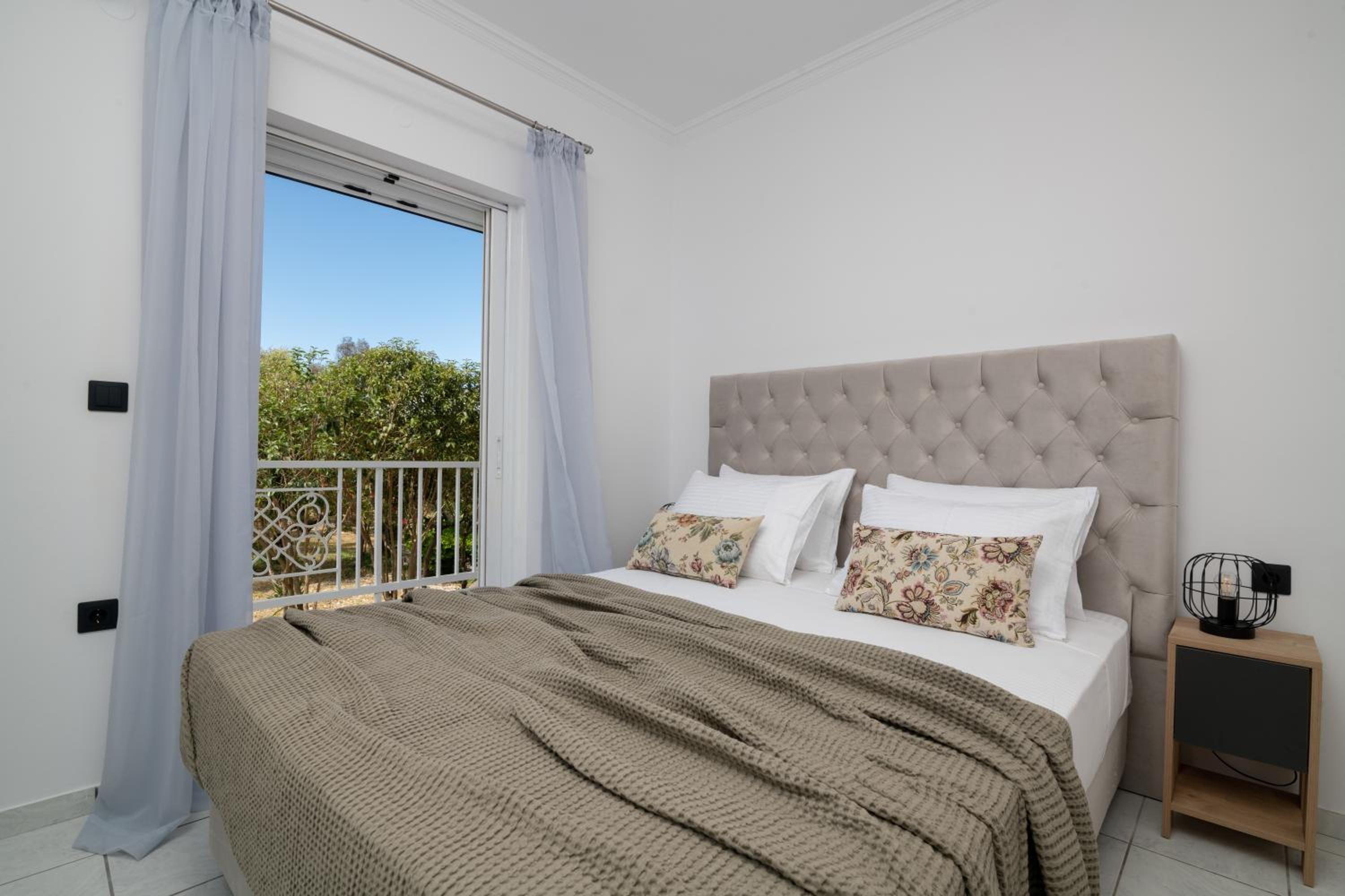 Swan Apartments