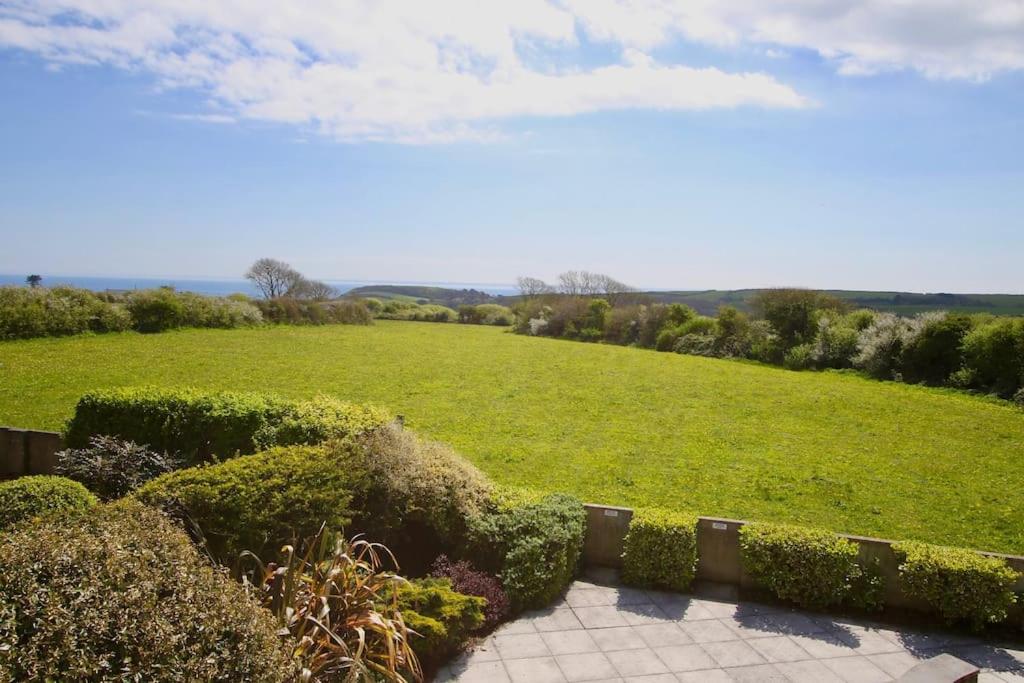Two Bedroomed Holiday Cottage with Sea Views view 3