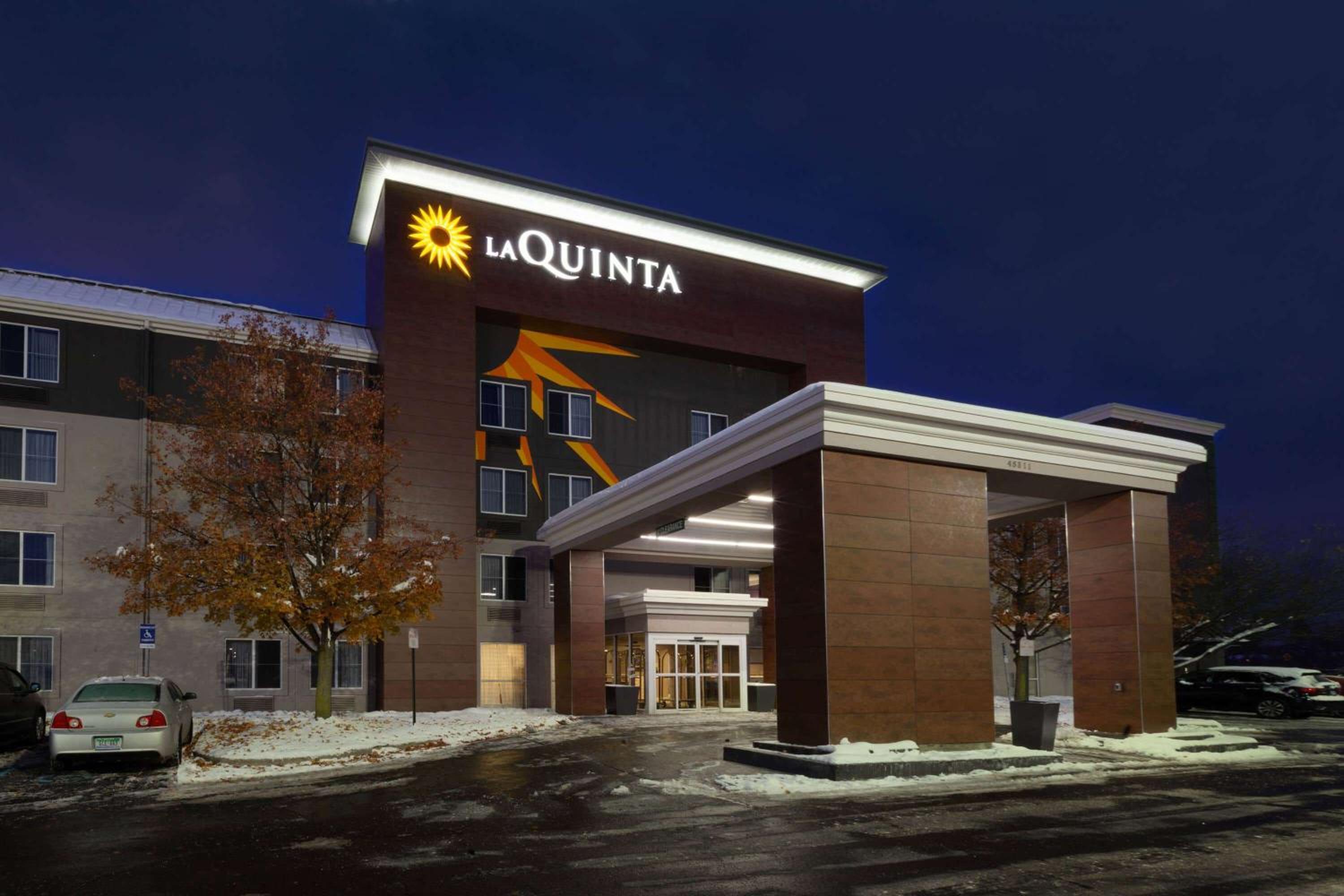 Detroit Vacations - La Quinta by Wyndham Detroit Utica - Property Image 3