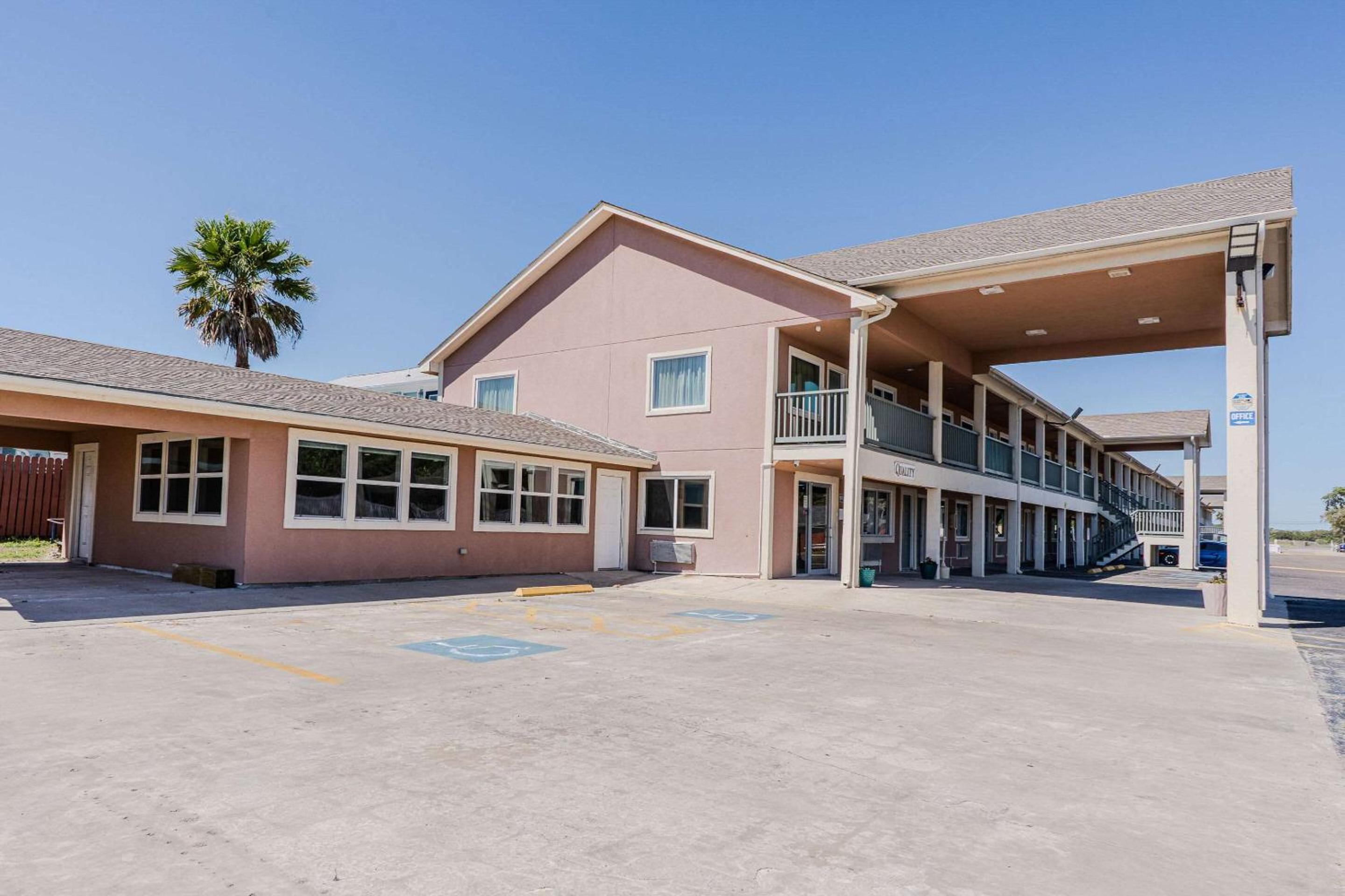 Quality Inn Rockport on Aransas Bay view 3