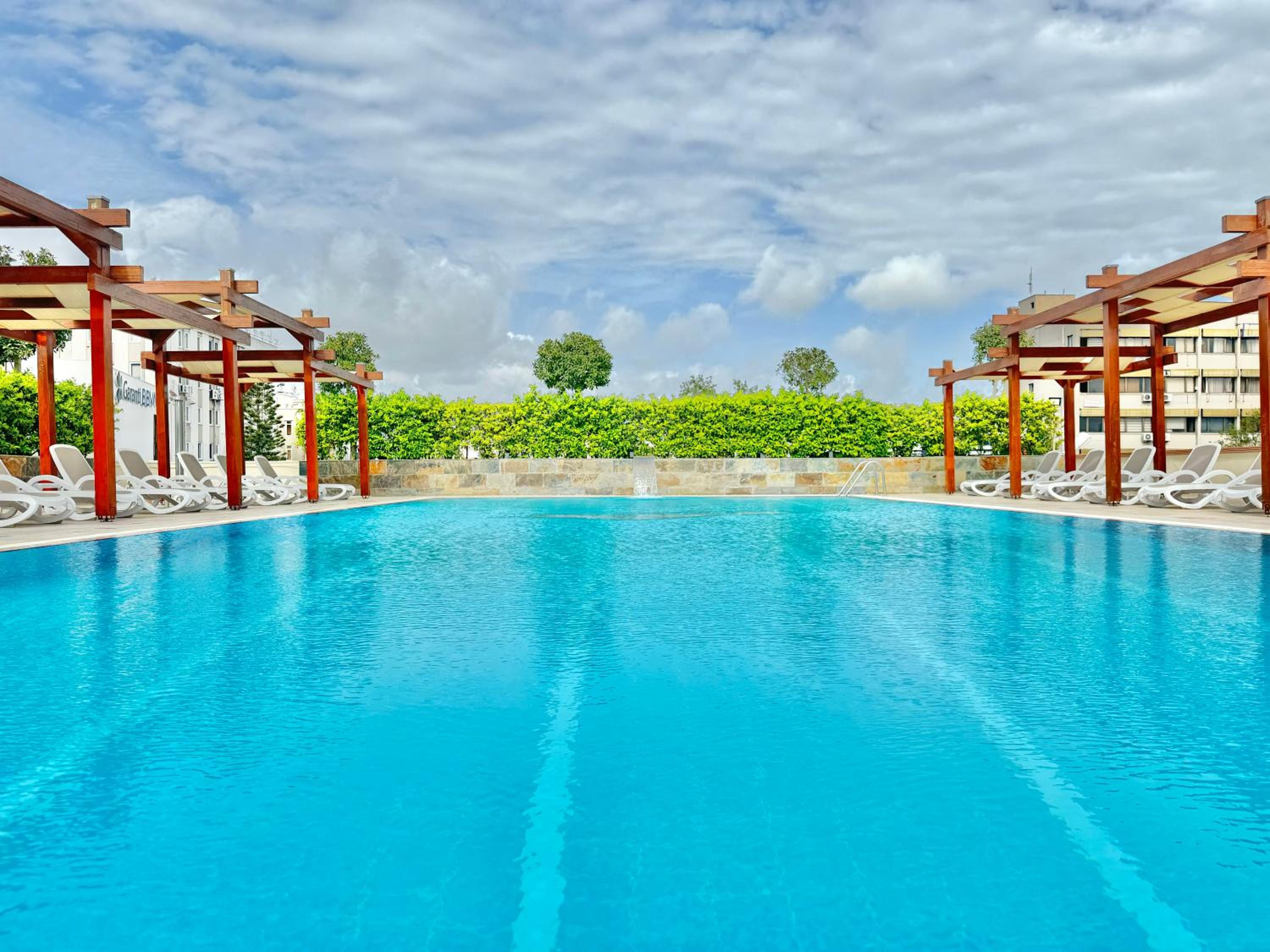 Best Western Plus Khan Hotel - Image 26