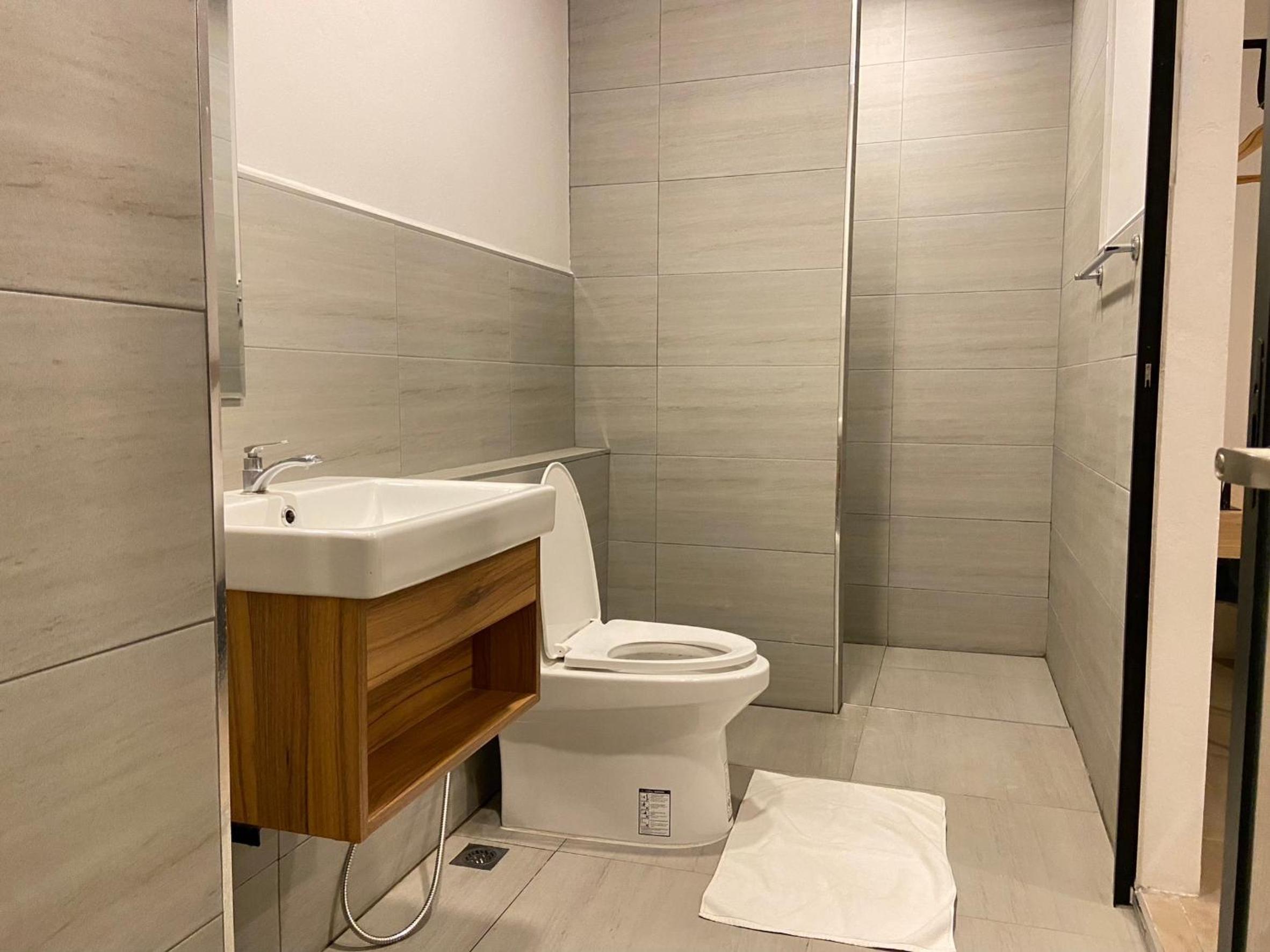 Double J Hotel, Chiang Mai, Thailand - 2