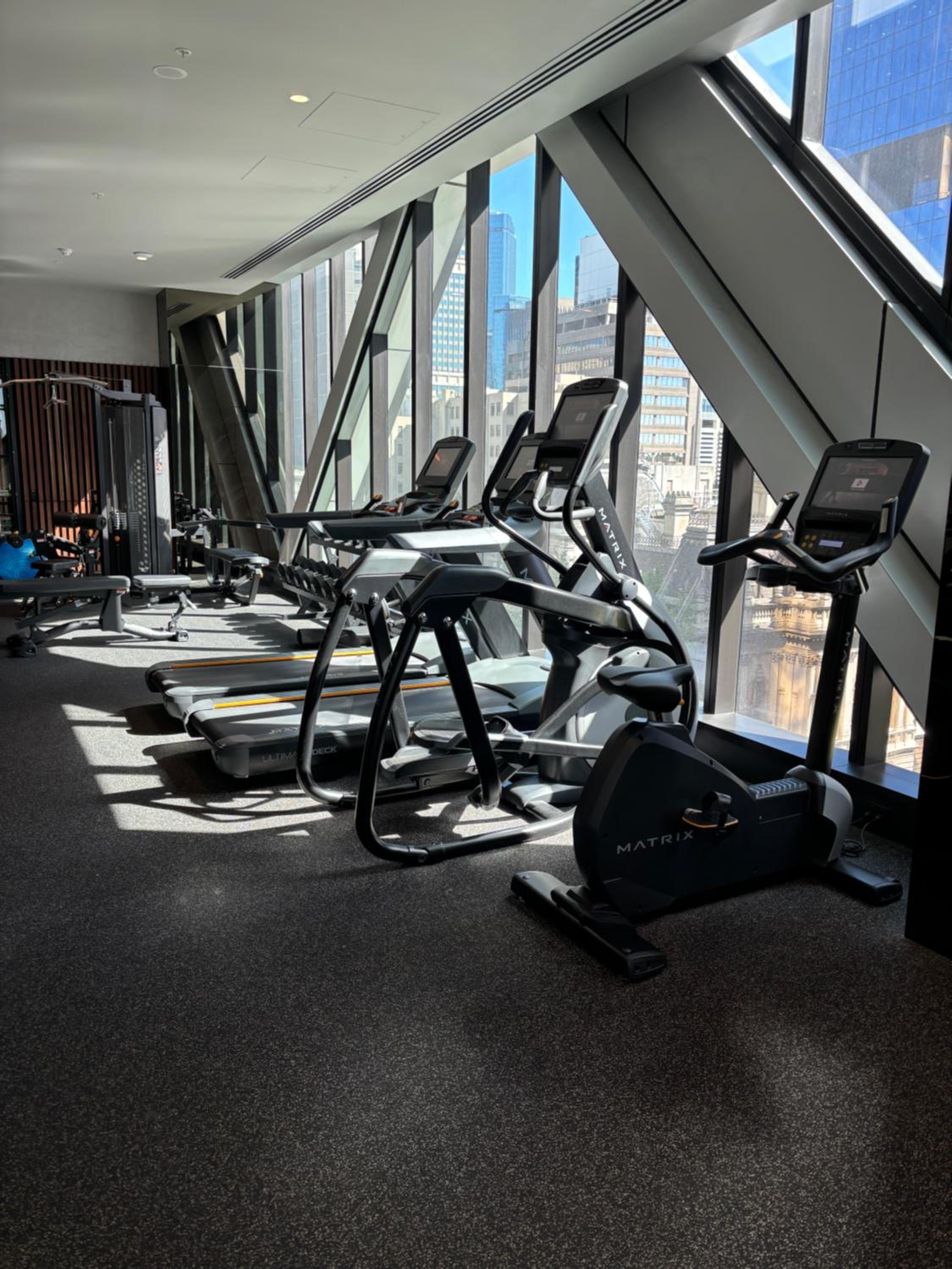 Paragon Apartment Penthouse Amazing Views, Spacious & Great Location