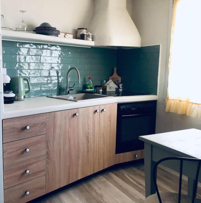 Sofia’s Cozy Traditional Studio Downtown photo 5