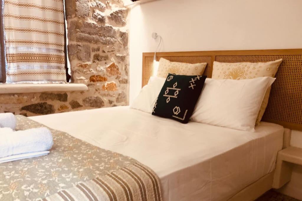 Sofia’s Cozy Traditional Studio Downtown photo 4