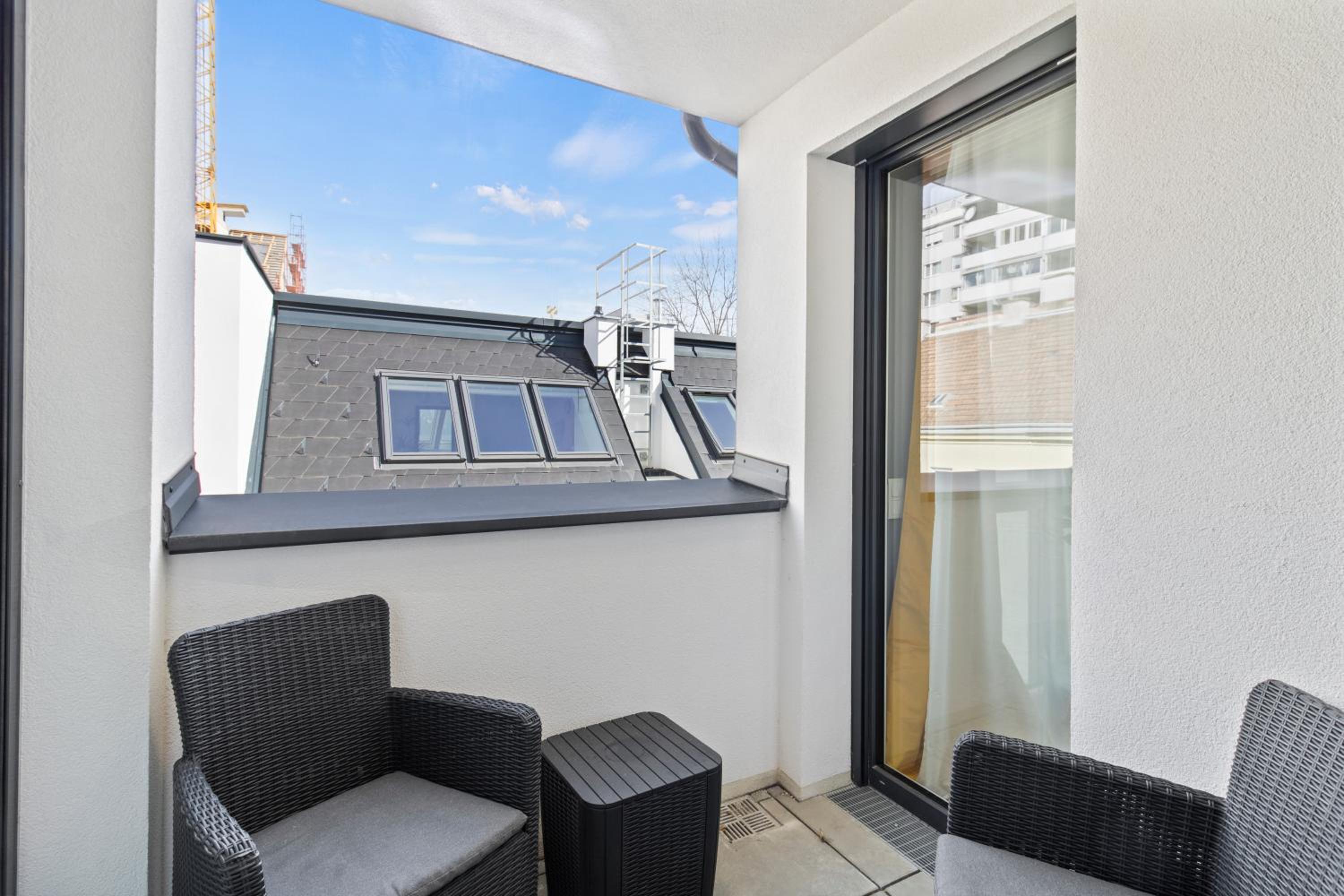 Long Term Stay - Near Klinik Floridsdorf - On-Site Parking for 19,90 Eur