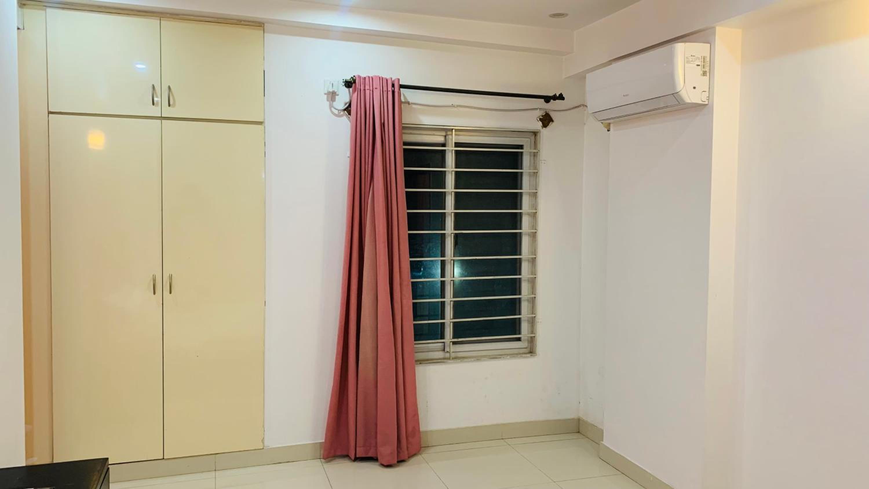 Serene Home Apartment (1-Bedroom) view 4