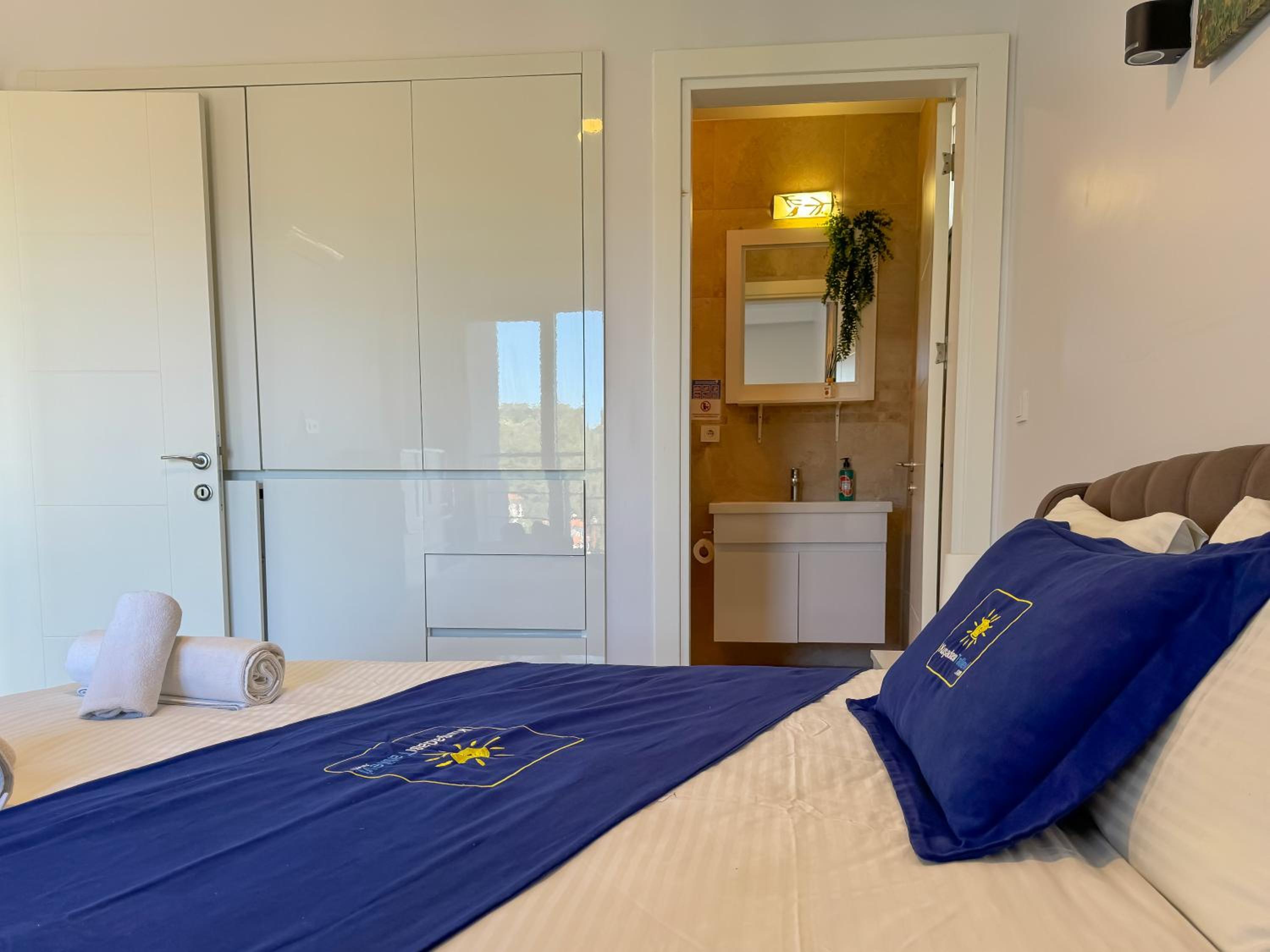 Lavender Residence - Image 204