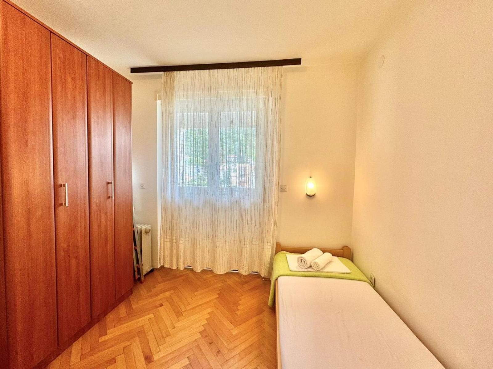 Family two bedroom apartment Slavija view 4
