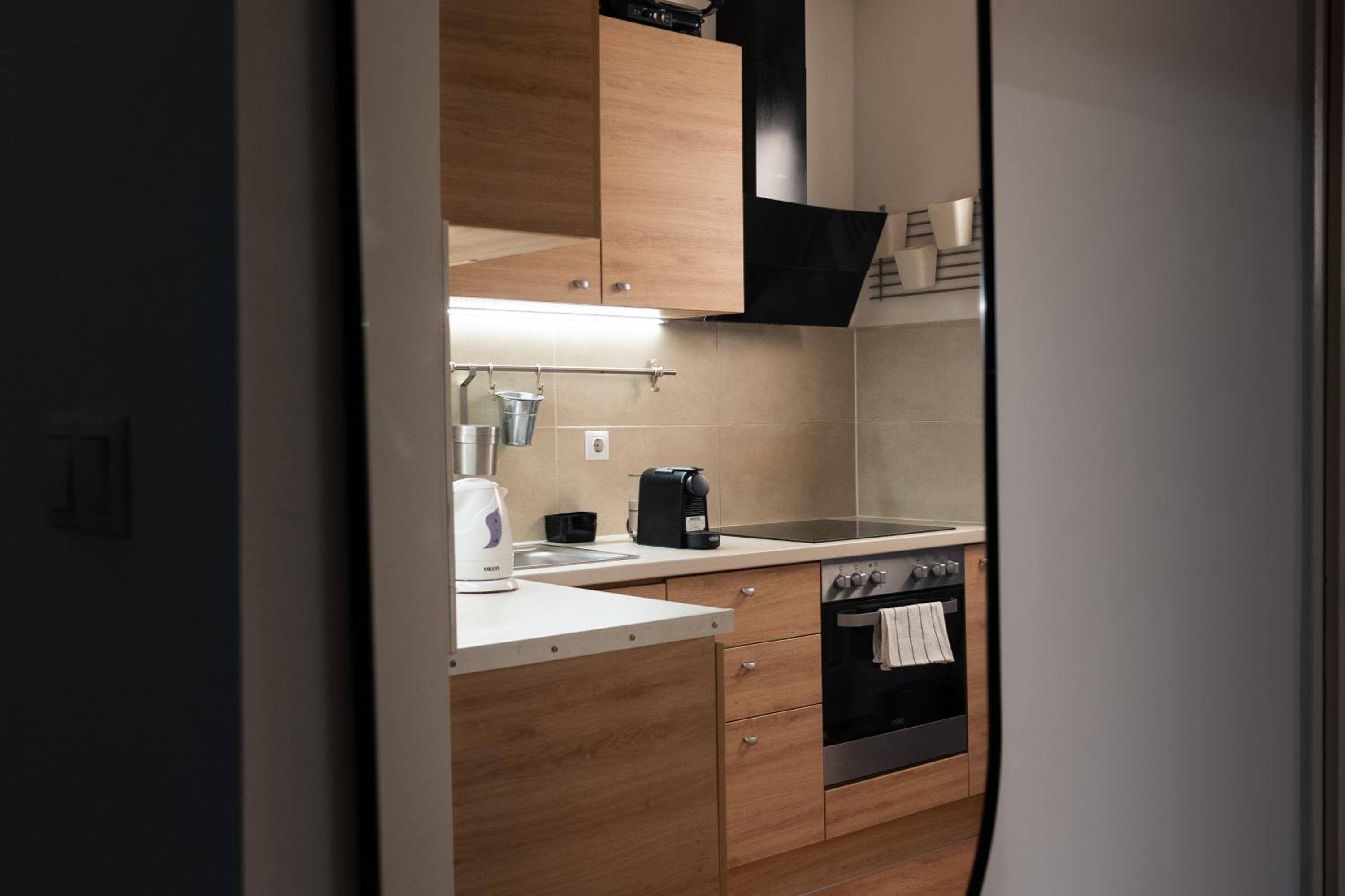 Premium Apartment by the Danube with AC