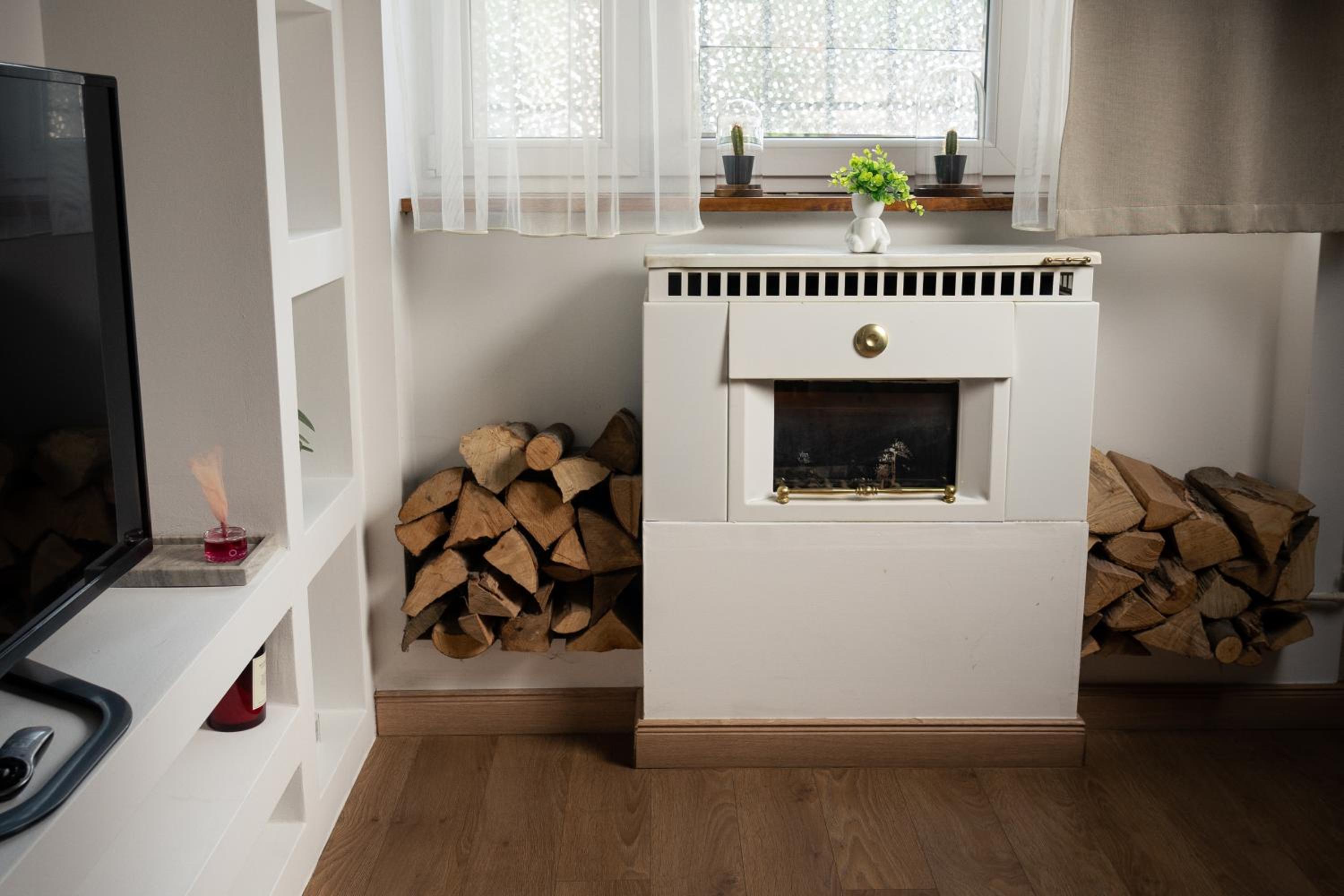 Premium Apartment by the Danube with AC